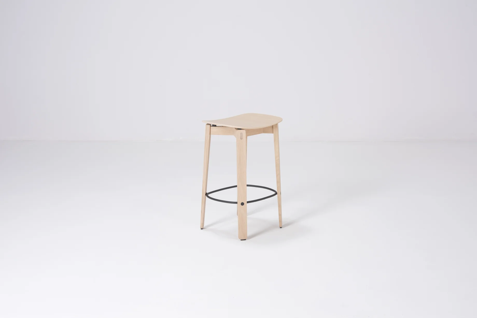 lq-st-nora-bar-chair-low-4.jpg