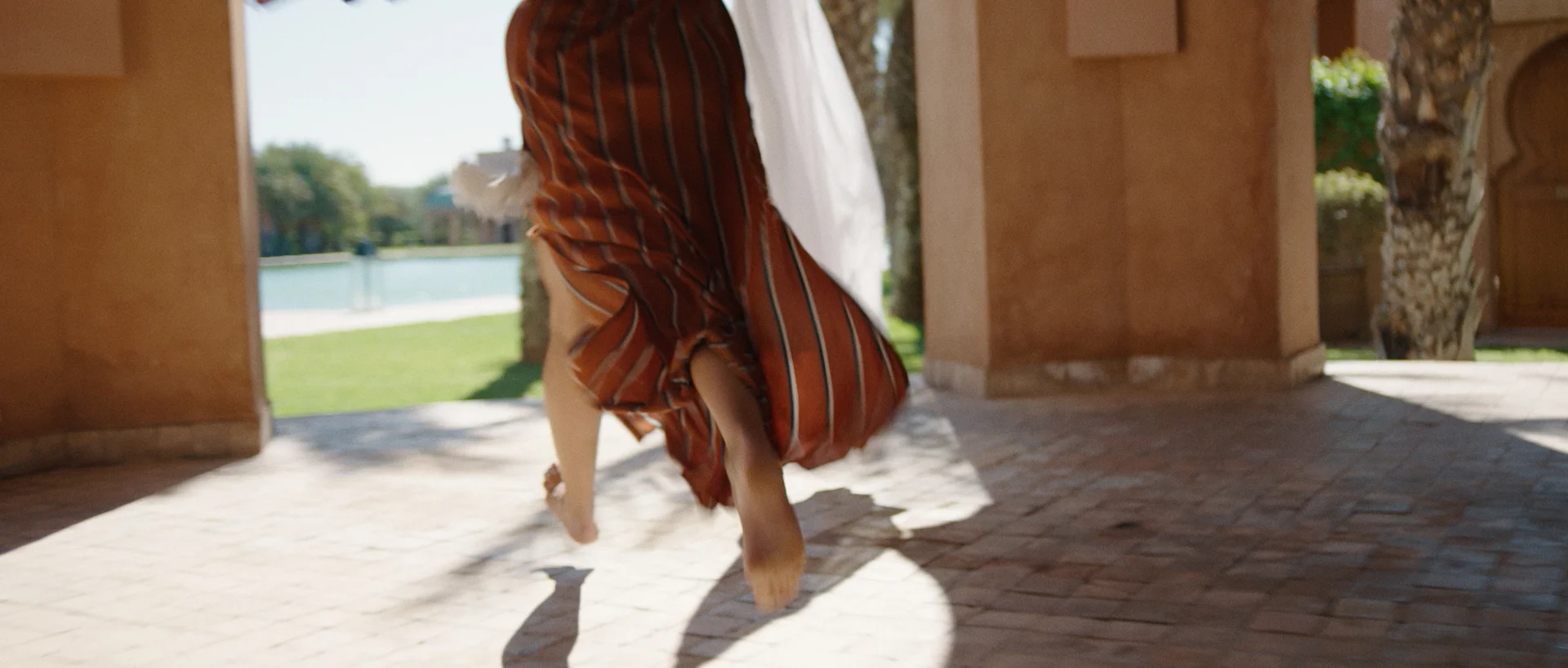 AMANJENA---STORY-OFFLINE-V7-30.04.18-LONG-FORM-GRADED-V2-Apple-ProRes-422-HQ-0034.jpg