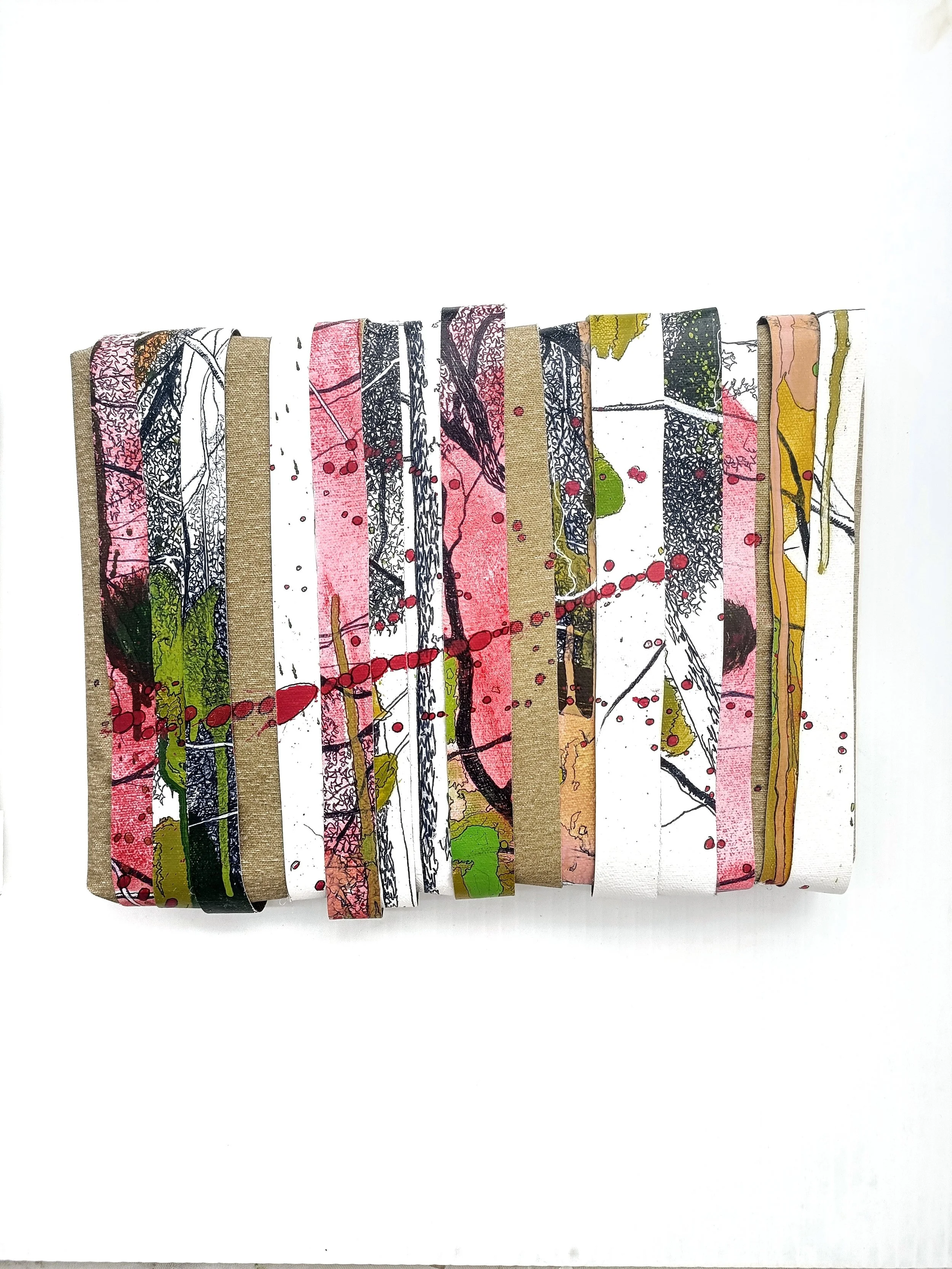 7.-Interferencias pequeñas  VII Técnica mixta smalla de gallinero 27x34cm 1000€.jpg