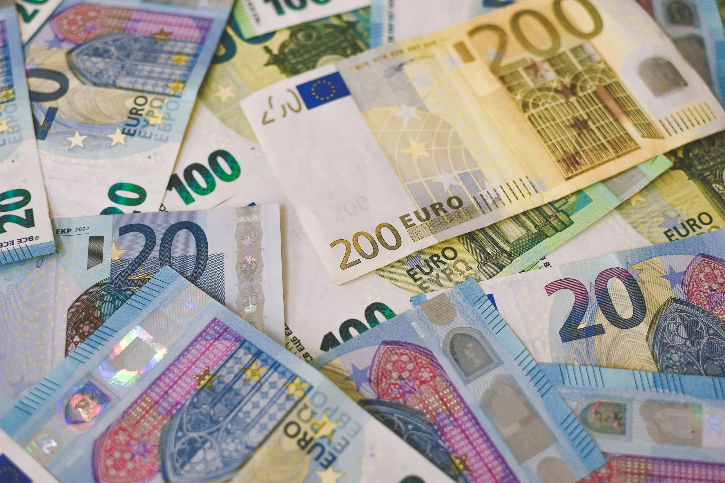 eurocash.jpg