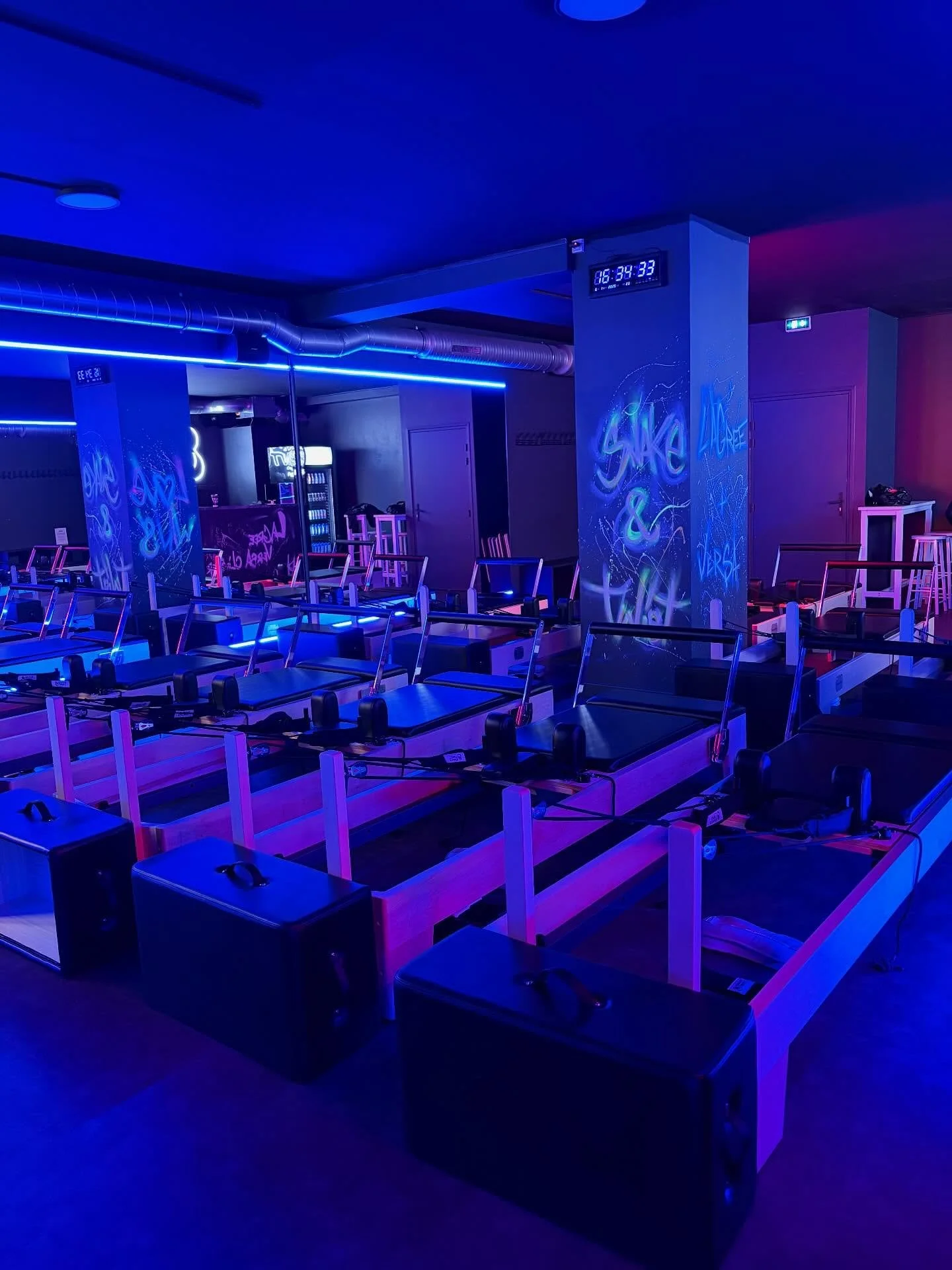 Big news, beauties! ✨
Our Courcelles studio just got even more magical &mdash; we now have 10 brand new Reformers for our Pilates, cardio, and ballet-inspired classes 💕
122 rue de Courcelles 75017