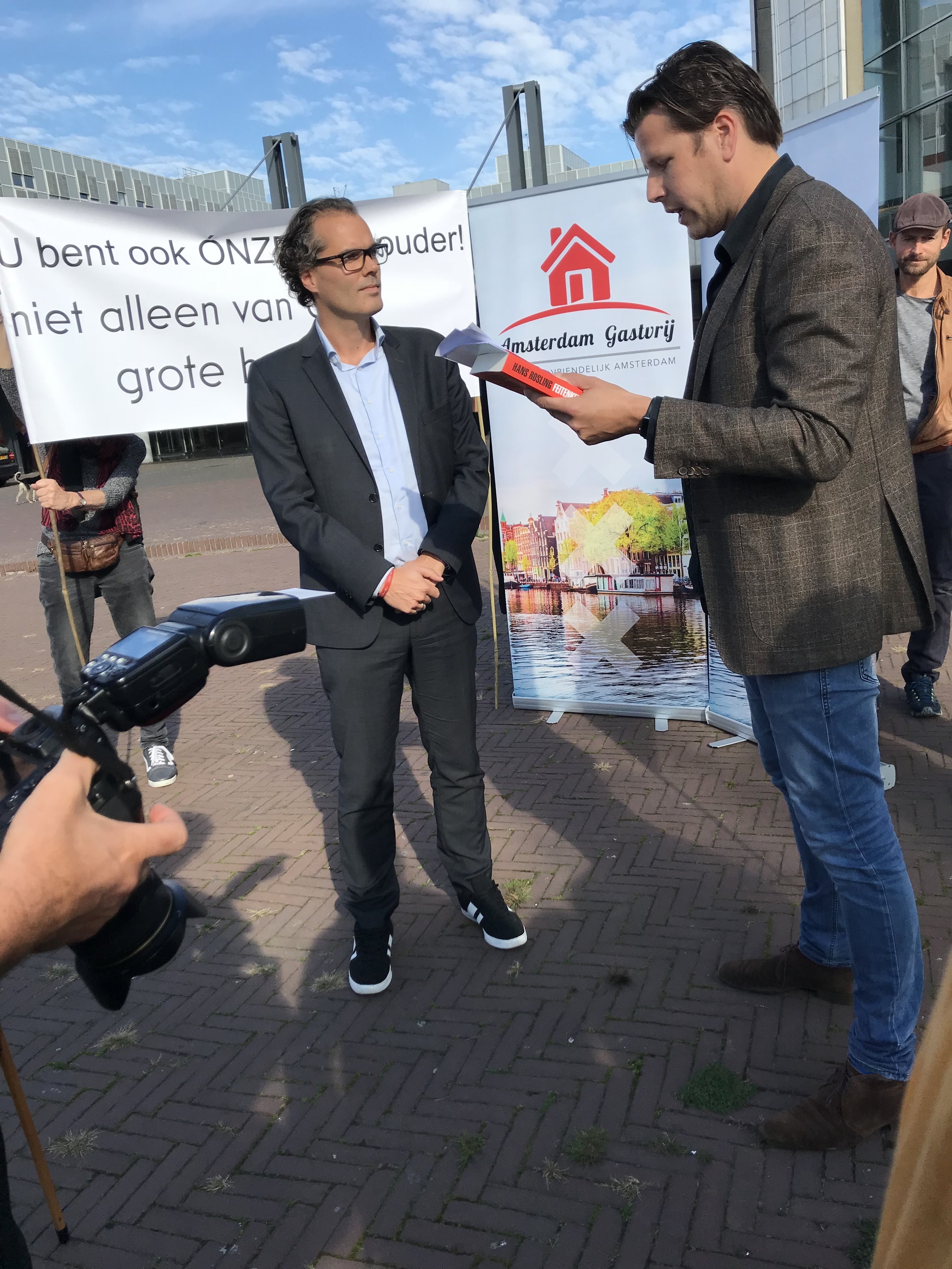 Actie: Petitie met meer dan 1000 handtekeningen aangeboden aan wethouder Ivens 
