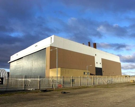 Paint_Hall,_Belfast_docks_-_geograph.org.uk_-_1634981.jpg