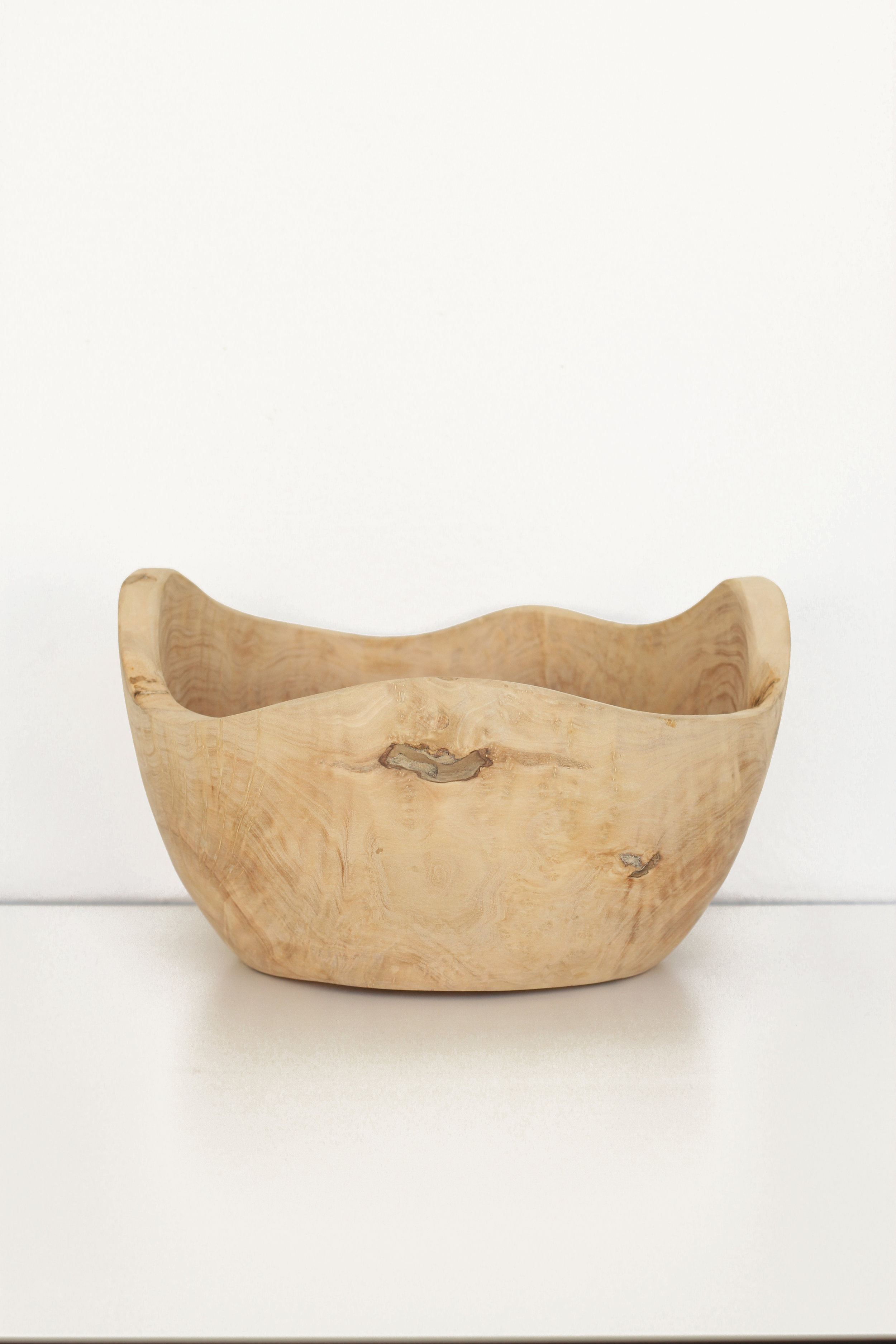Round rustic salad bowl