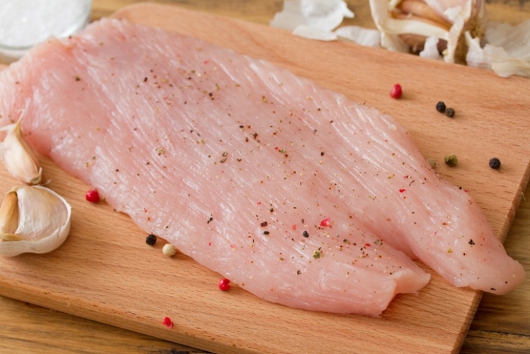 Raw-turkey-with-salt-and-pepper.jpg