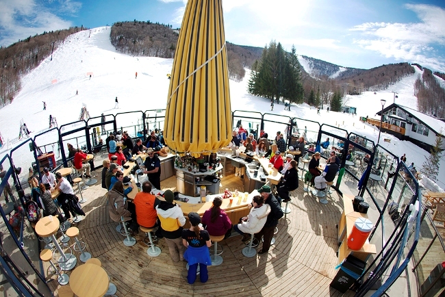 Roaring Brook Umbrella Bar, Killington, VT — Umbrella Bars USA