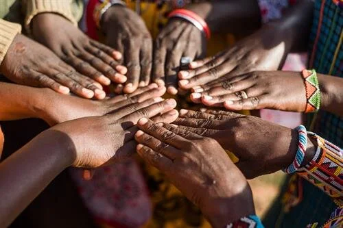 HOW THIS COMMUNITY HELPED A YOUNG MOTHER