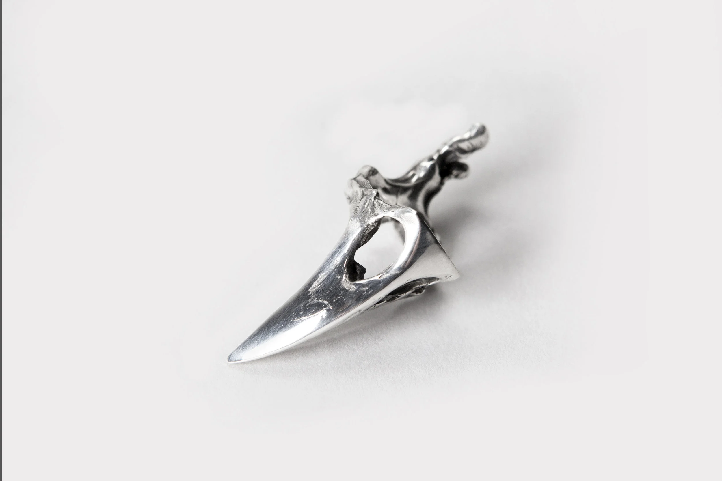 Vestige Claw Ring