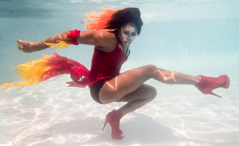 Underwater-photoshoot-with-drag-queen-model-1.jpg