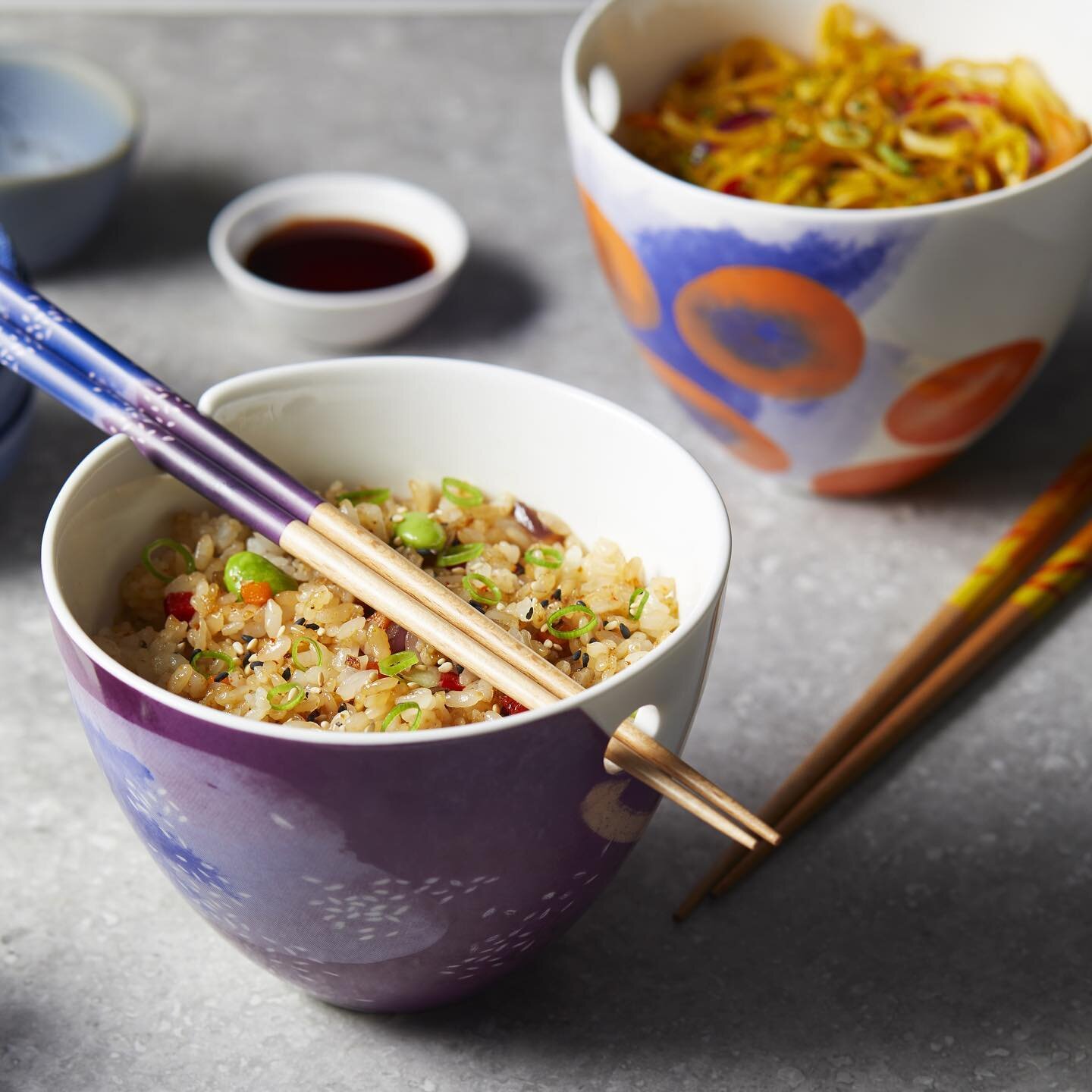 They&rsquo;re here! I designed some noodle bowl and chopstick sets for @yosushi recently, and finally got to see them in the flesh 👌🏻🍜 #yosushi #design #graphicdesign #productdesign #christmasgifts #noodles #foodphotography #designer