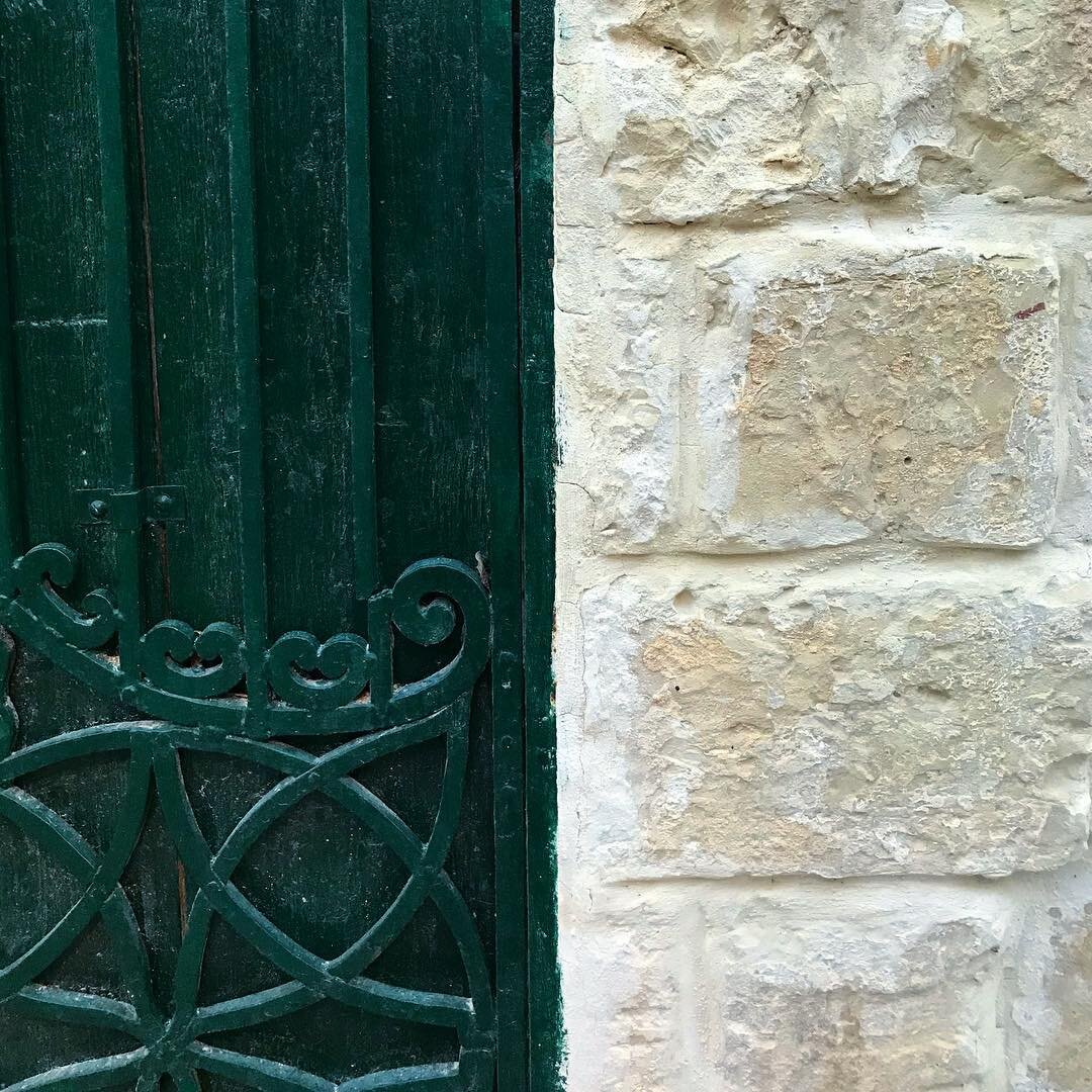 Maltese inspo from last summer&rsquo;s travels 😍

#malta #mdina #colorinspiration #design #architecture #designinspiration #green #graphicdesign #freelance