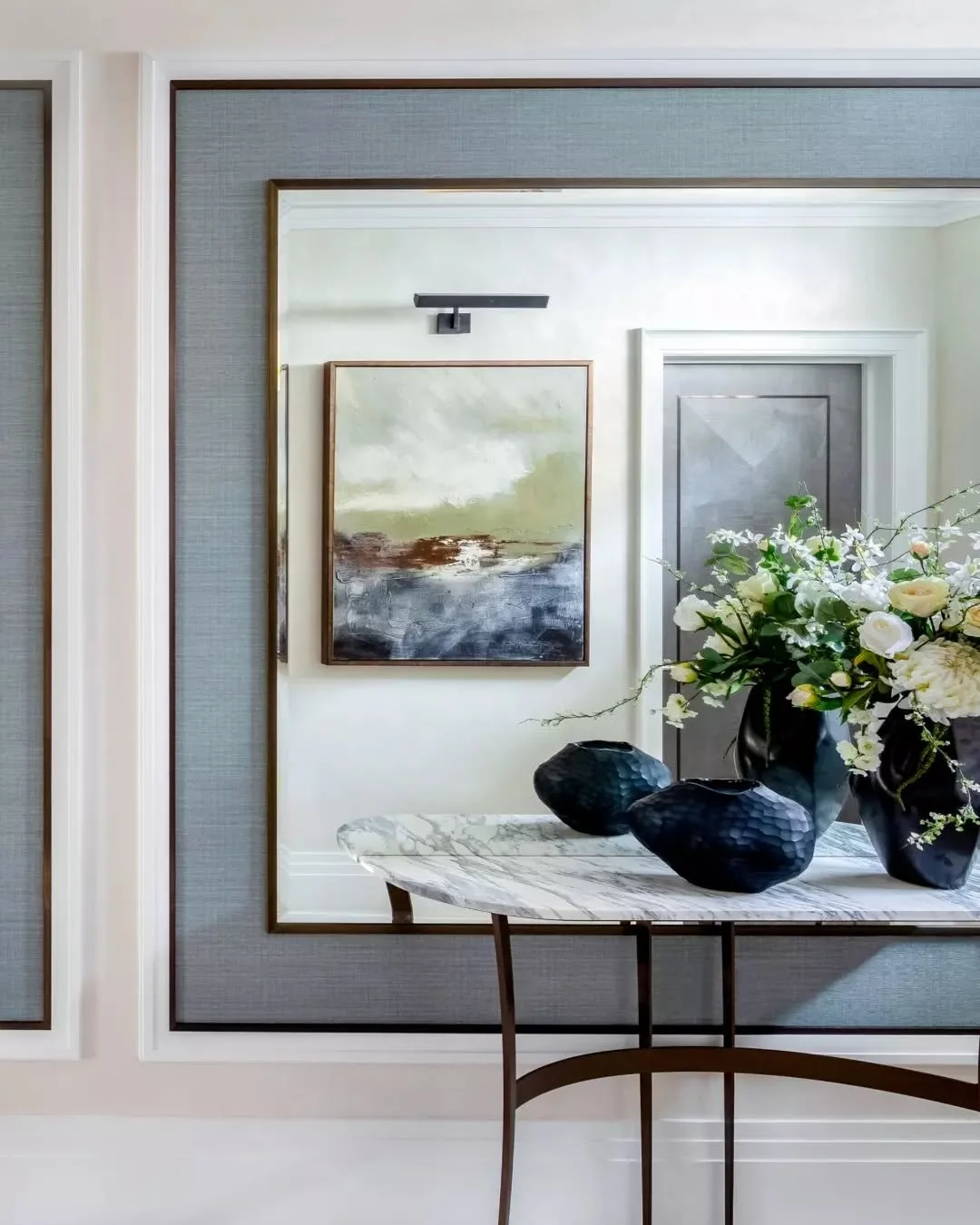 The Art of Floral Styling in Luxury Interiors.

When chosen with care, flowers can bring softness, movement and personality to a home. 

In our latest blog, we explore the role floral styling plays in considered interiors, understanding how colour, p