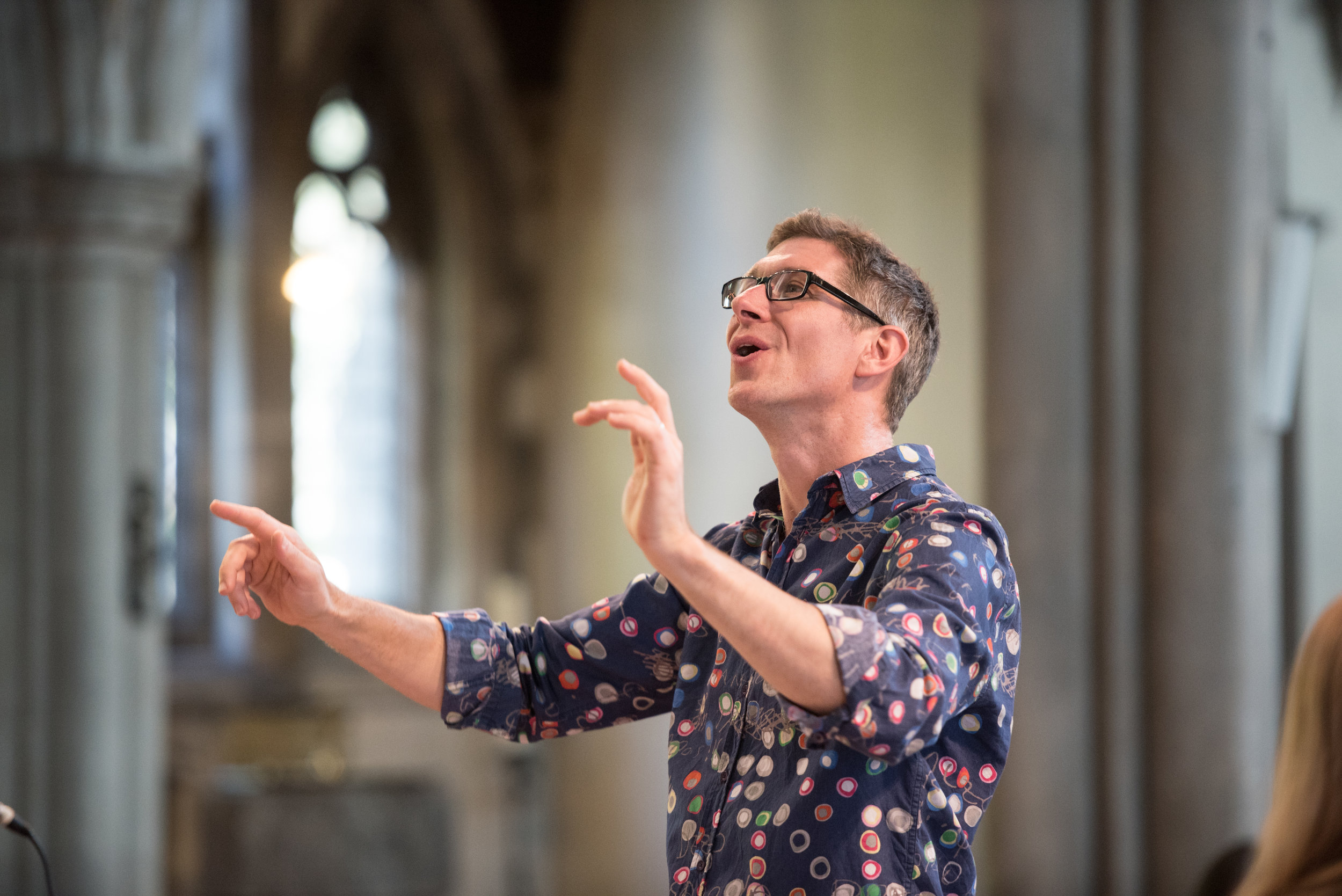 Alexander L'E conducting Zimbe 11.jpg