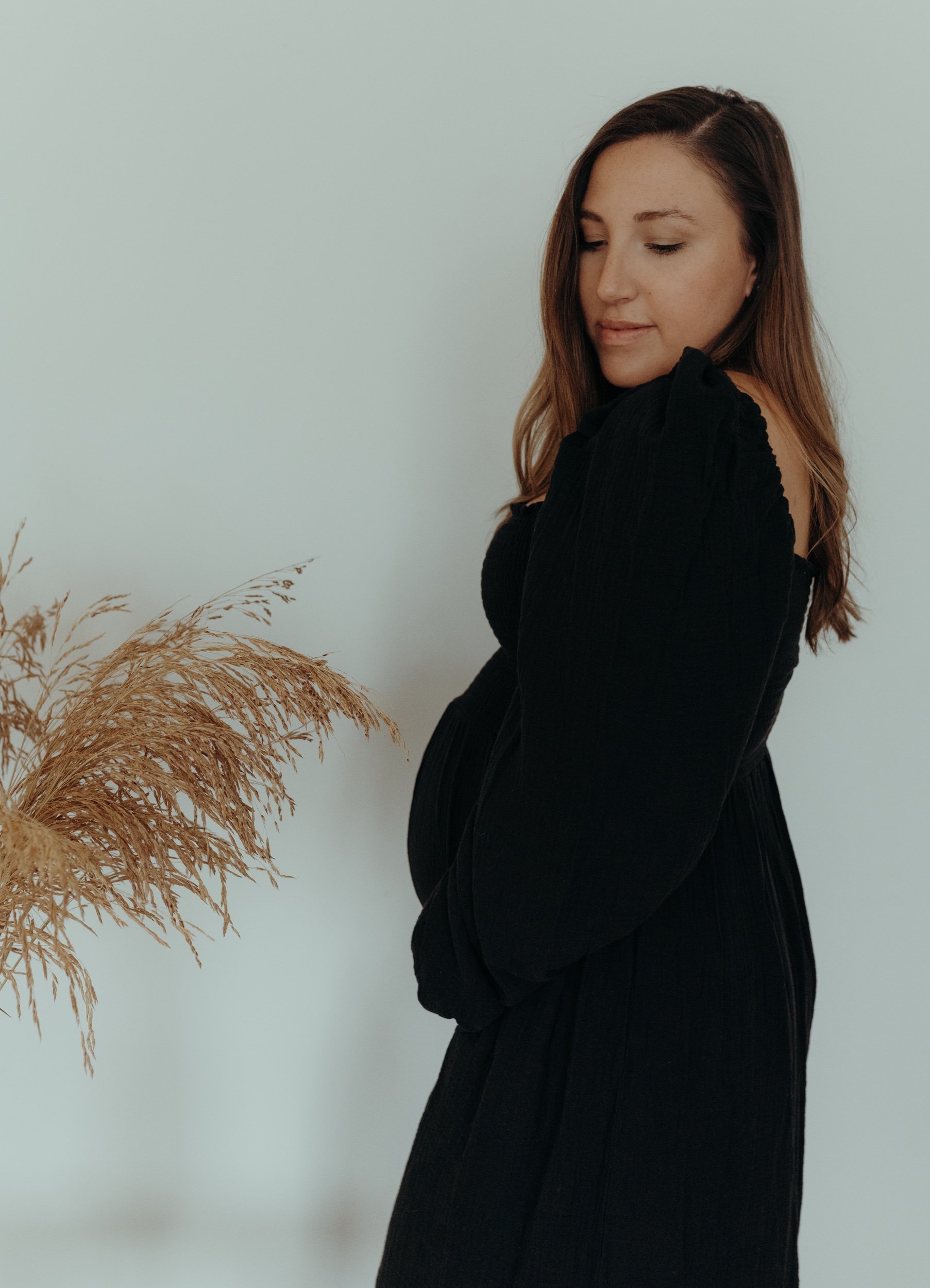 Maternity Photos - by Julia Gnan