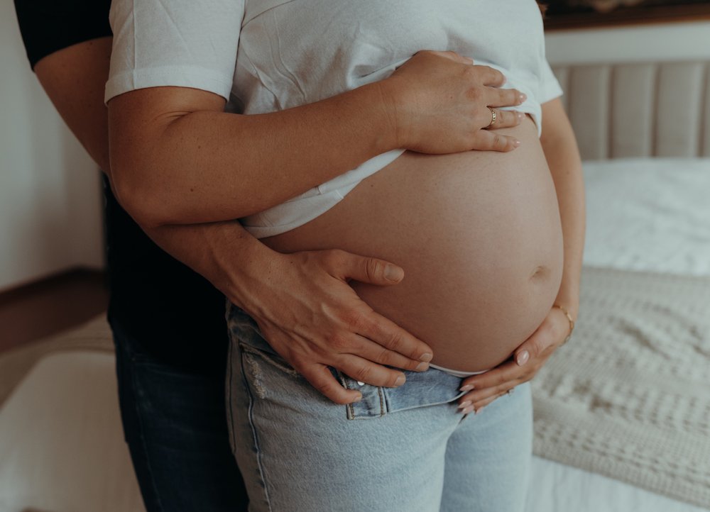 Maternity Photos - by Julia Gnan