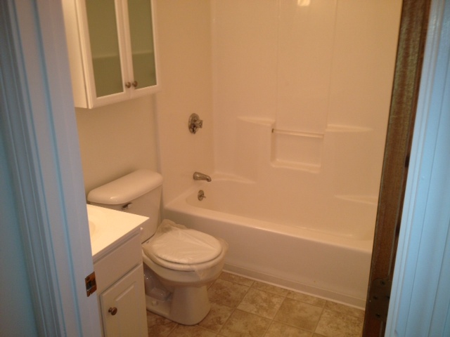 240 interior bathroom2 (1).jpg