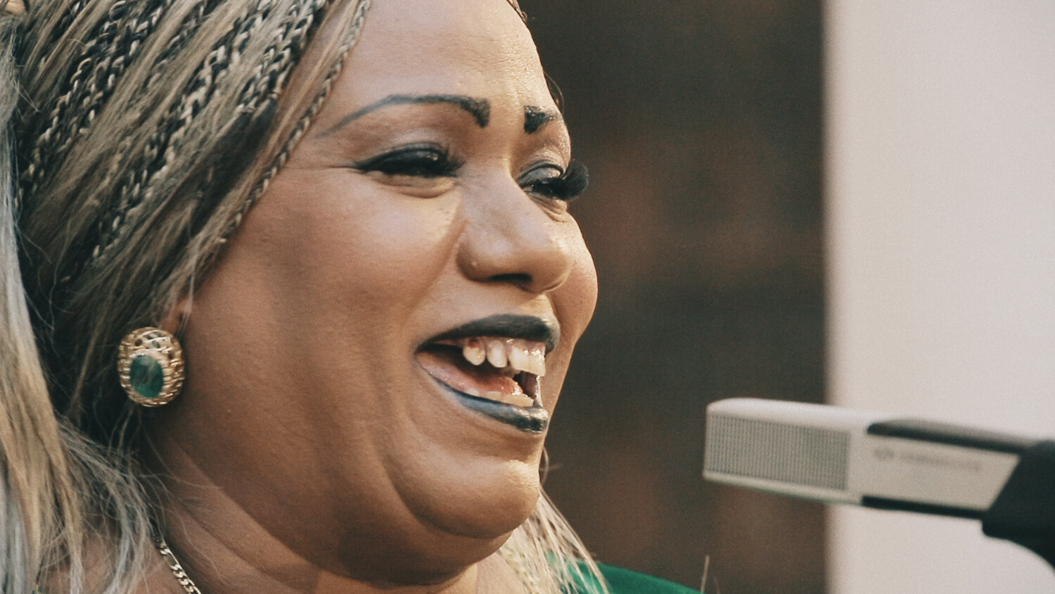 Khadija Song 3-00012400- LR (JPG 1500px 72DPI).jpg