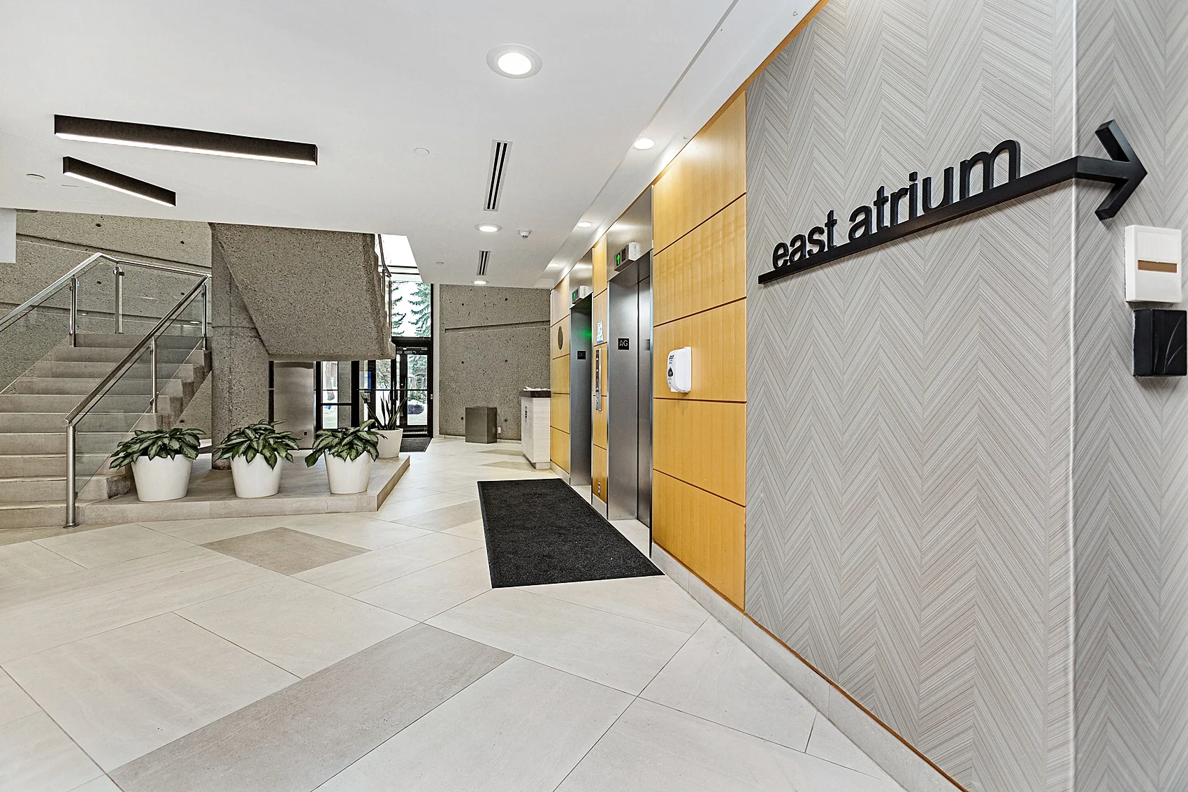 2019LCTwinAtria09_WEB.jpg