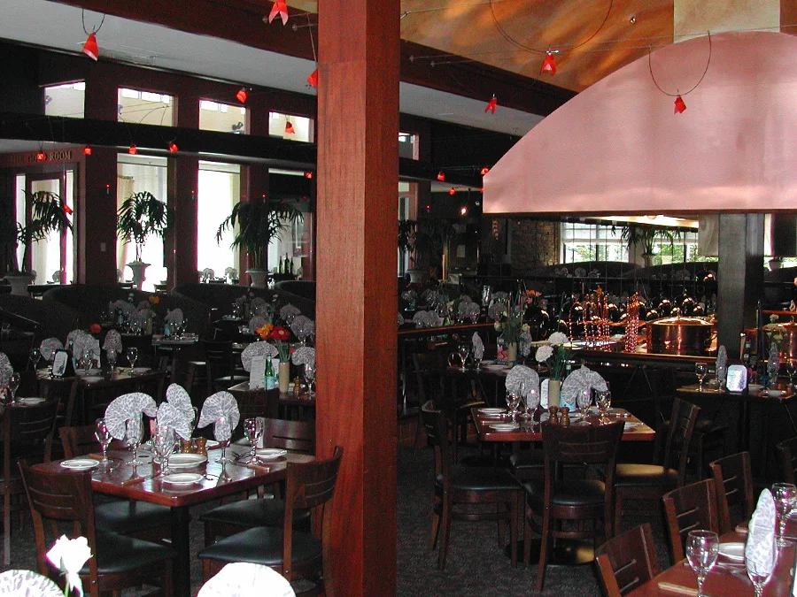 restaurants-copper-grill-vision-construction-atlanta-georgia-development-atlanta-georgia-commercial-general-contractor-design-build-site-assessment-tenet-own-agent-full-services