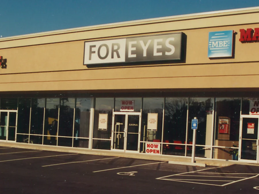 shopping-centers-for-eyes-retail-center-vision-development-construction-atlanta-georgia-commercial-general-contractor-design-build-site-assessment-tenet-build-own-agent-full-services