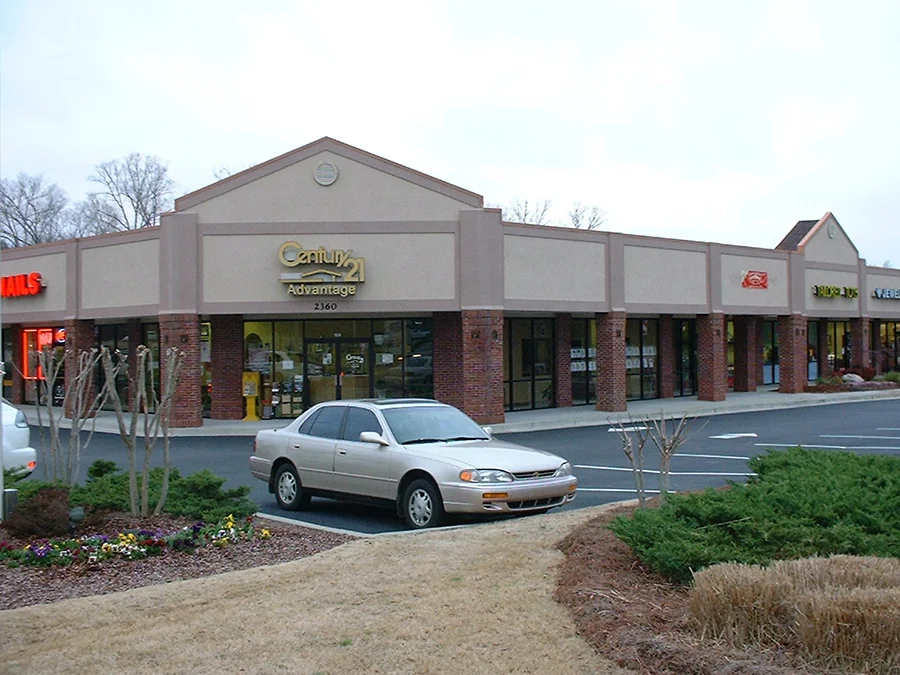 shopping-centers-colonnade-retail-center-vision-development-construction-atlanta-georgia-commercial-general-contractor-design-build-site-assessment-tenet-build-own-agent-full-services