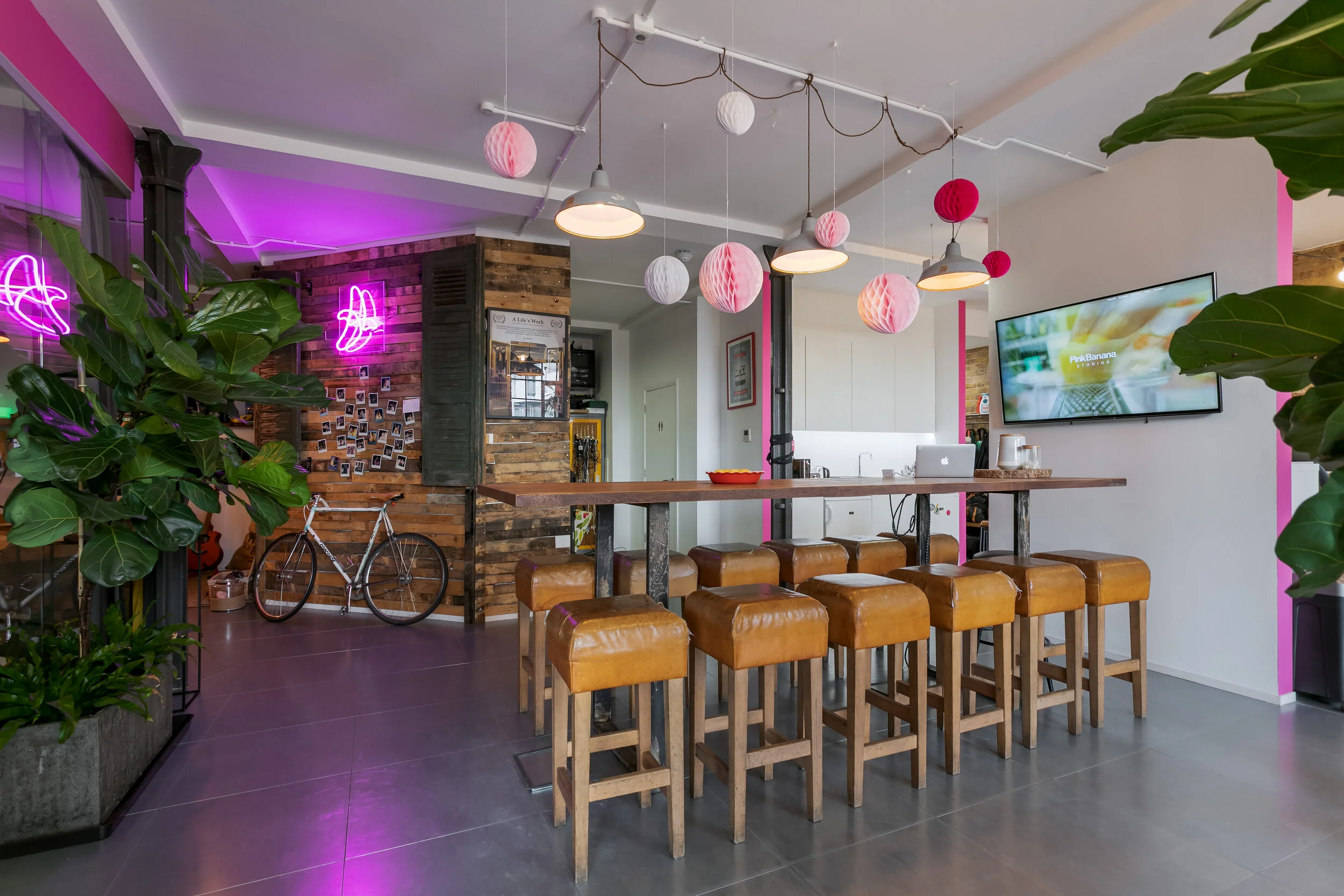 PINKBANANA-LR-6.jpg