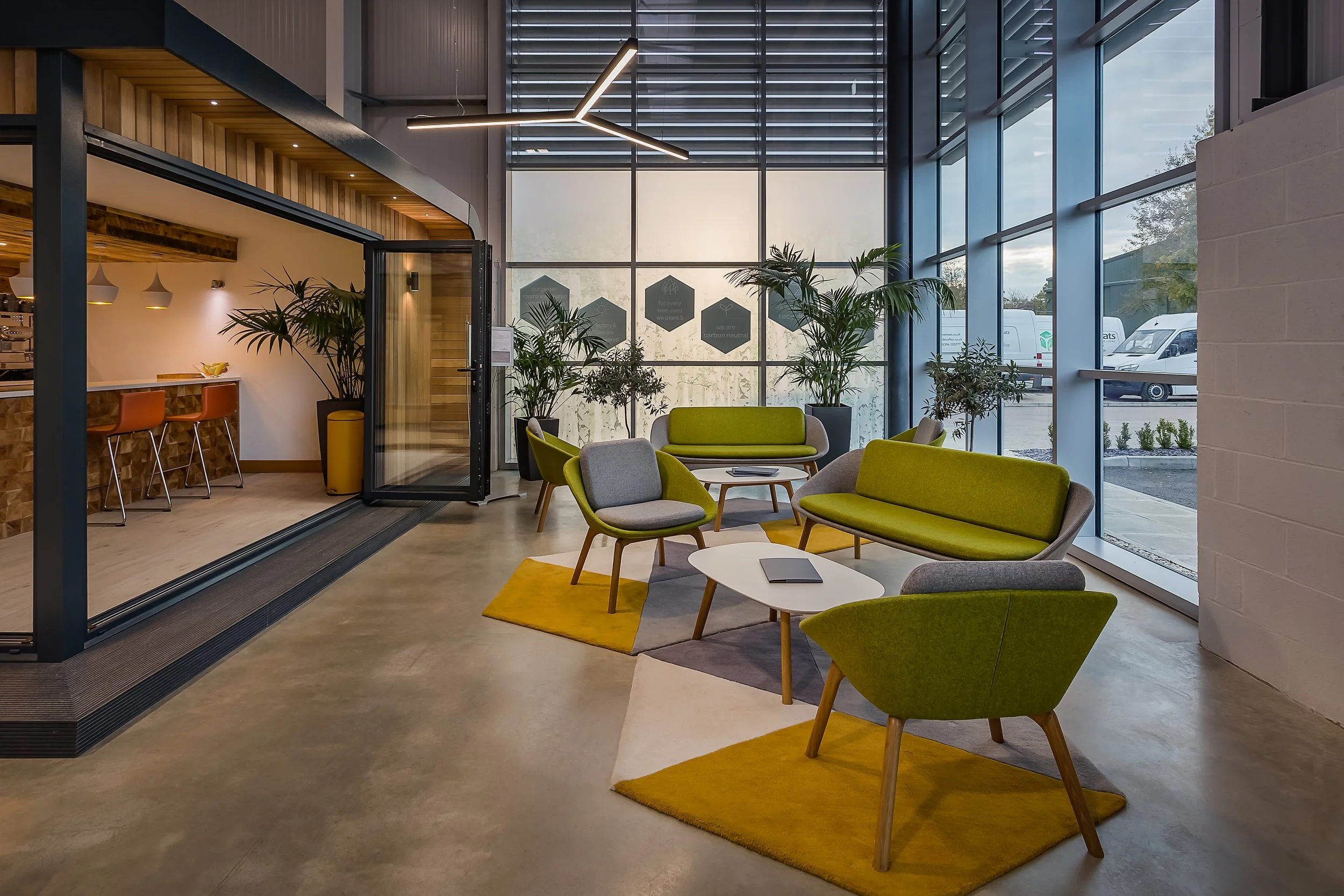 GRSHOWROOM-SRGB-05.jpg