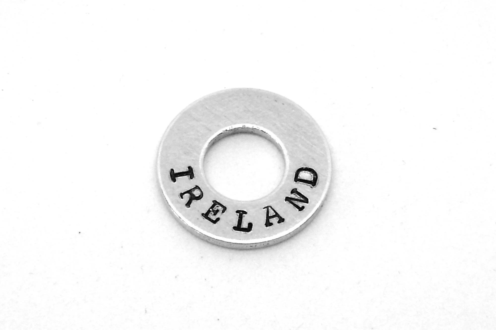 Engraved travel rings | Benkens.blog