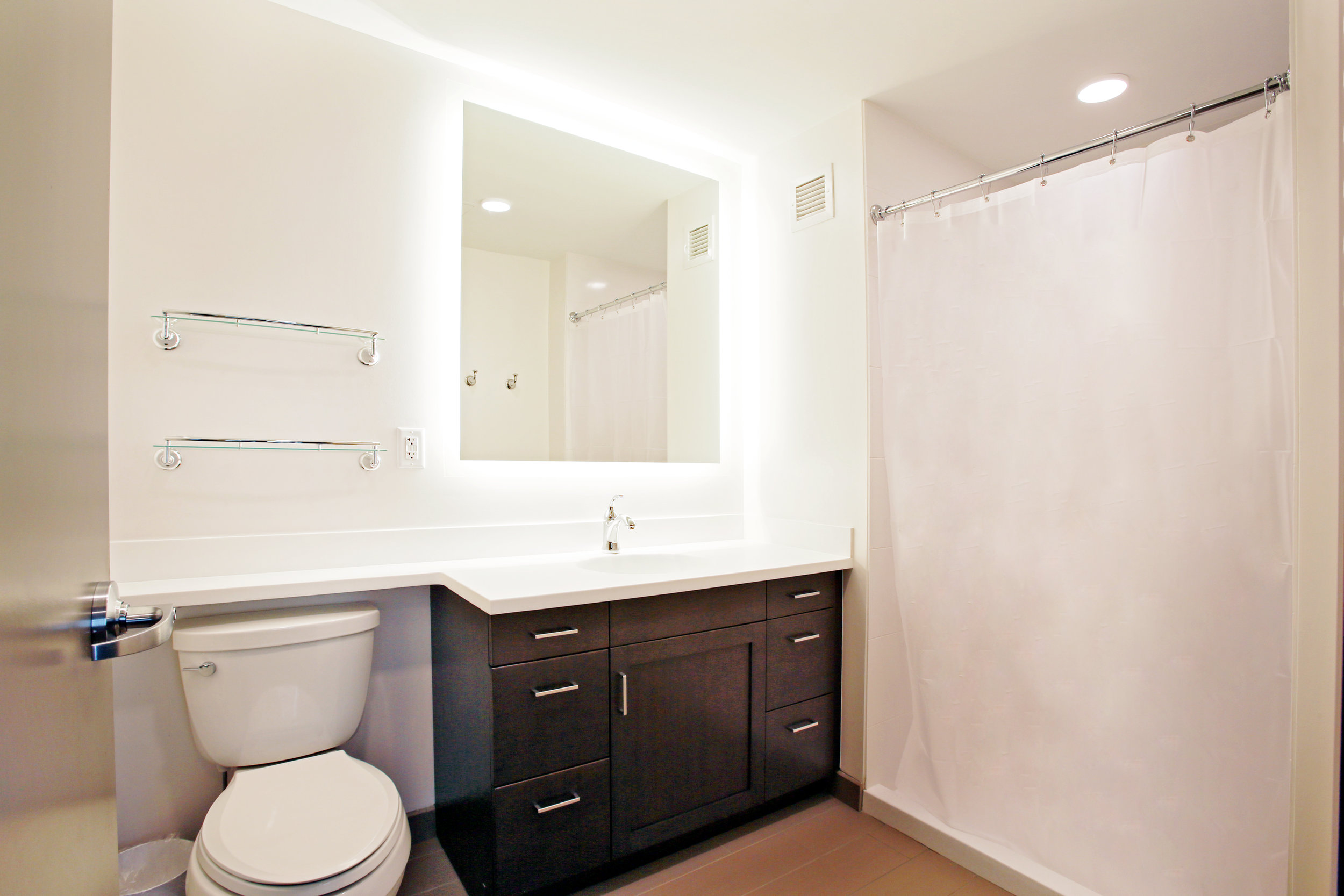 Suite Bathroom 2.jpg