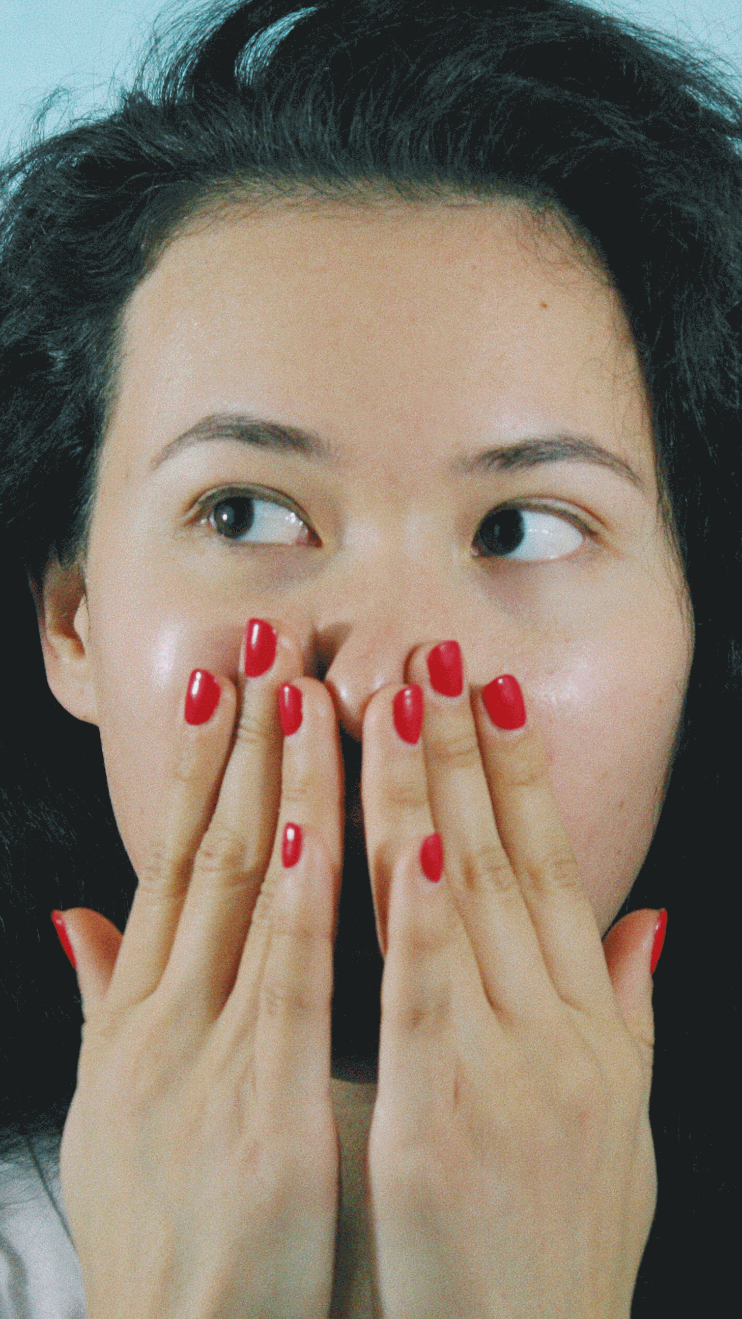 VELVET_WonderlandIsHere_9x16.gif