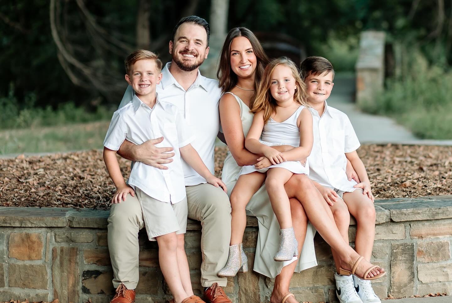 Introducing our 2026 Auction Chair and Co-Chair: Alex Arnold &amp; Leigh Armes 🤍💛

Hi everyone! I&rsquo;m Alex Arnold, and I&rsquo;m so excited to be the 2026 Heart of Gold Auction Chair! I&rsquo;m honored to be able to give back to a school that I
