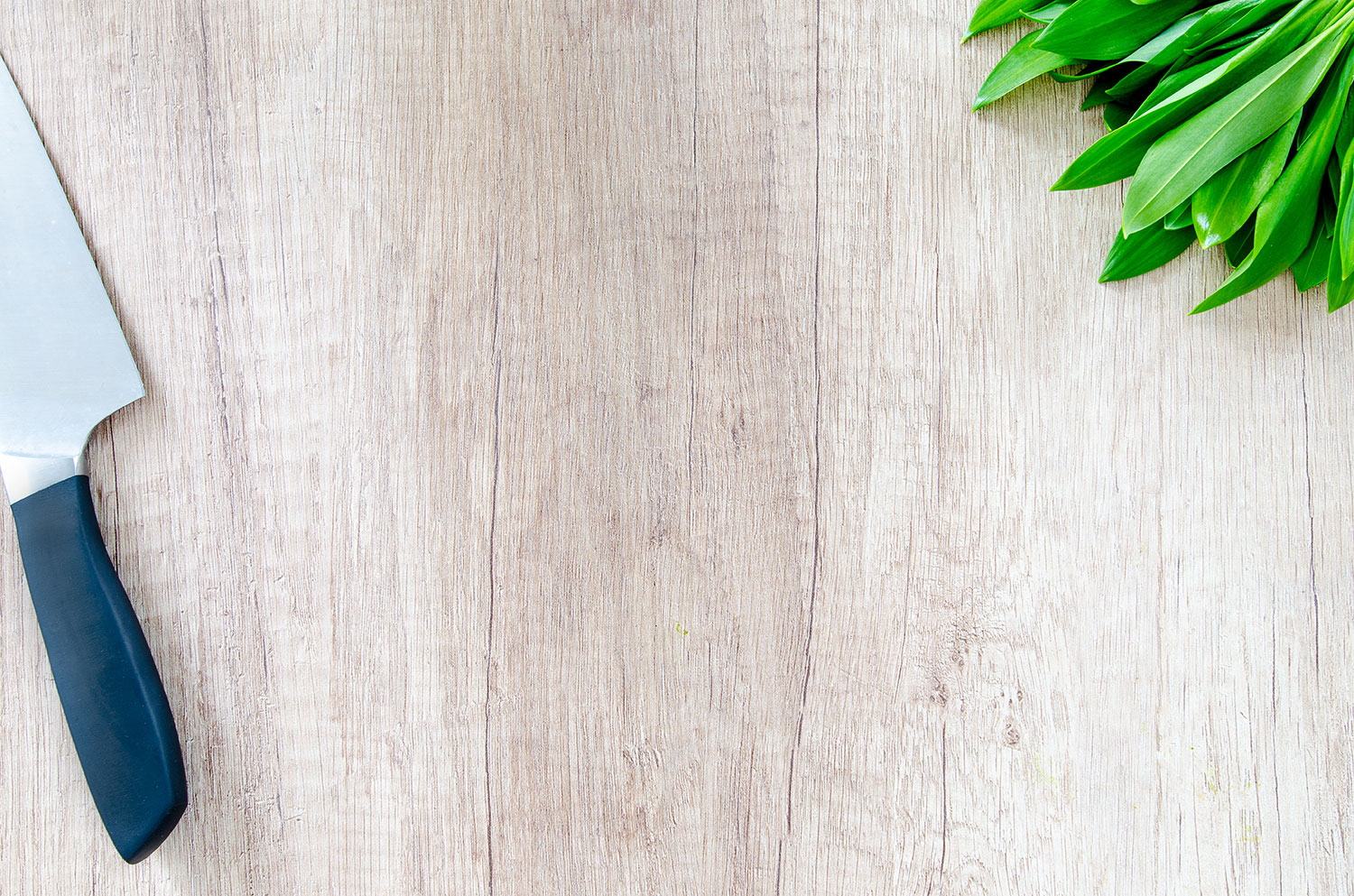 weathered-wood-knife.jpg