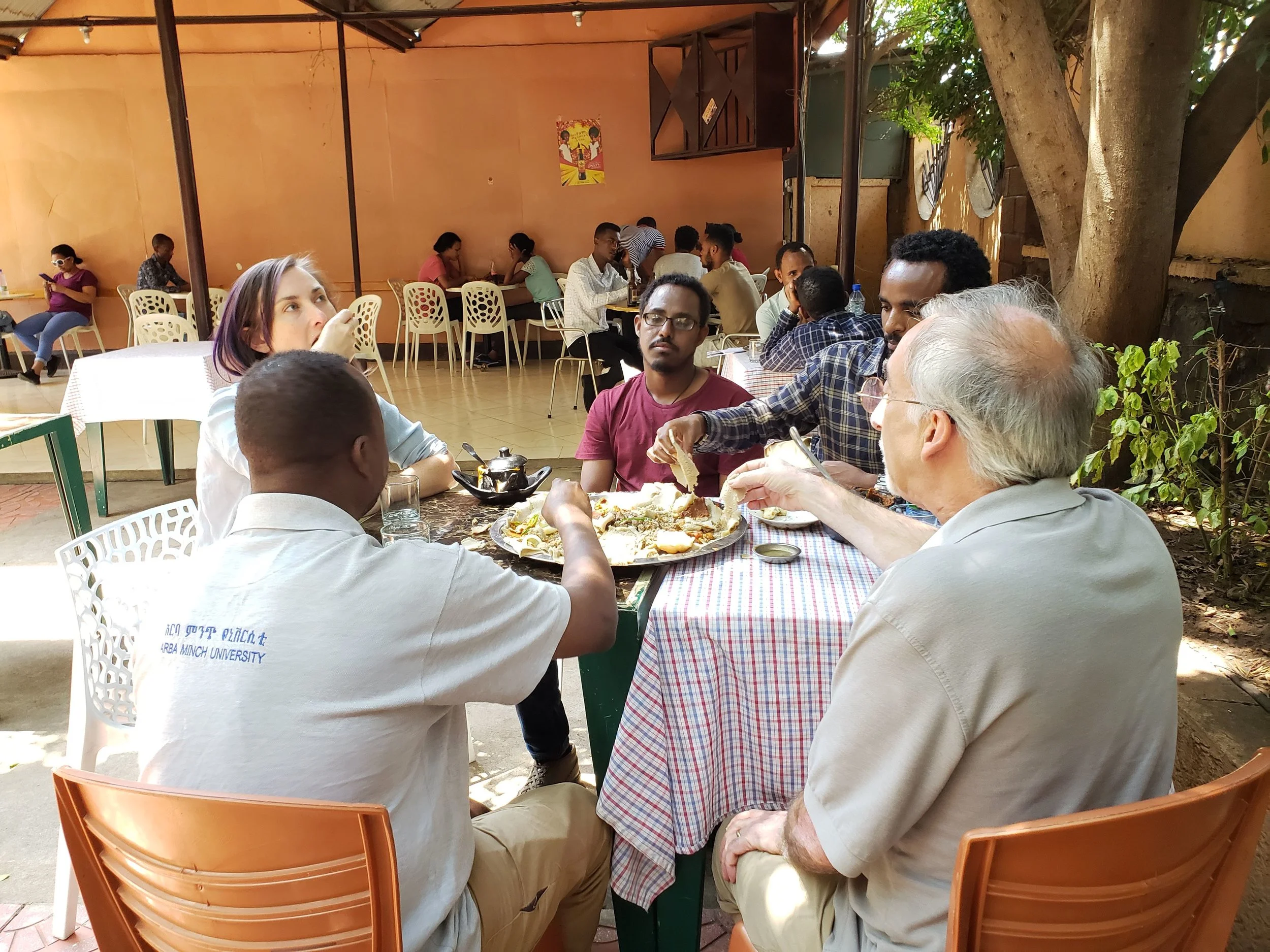 Eat a traditional lunch with participants of the workshop.
