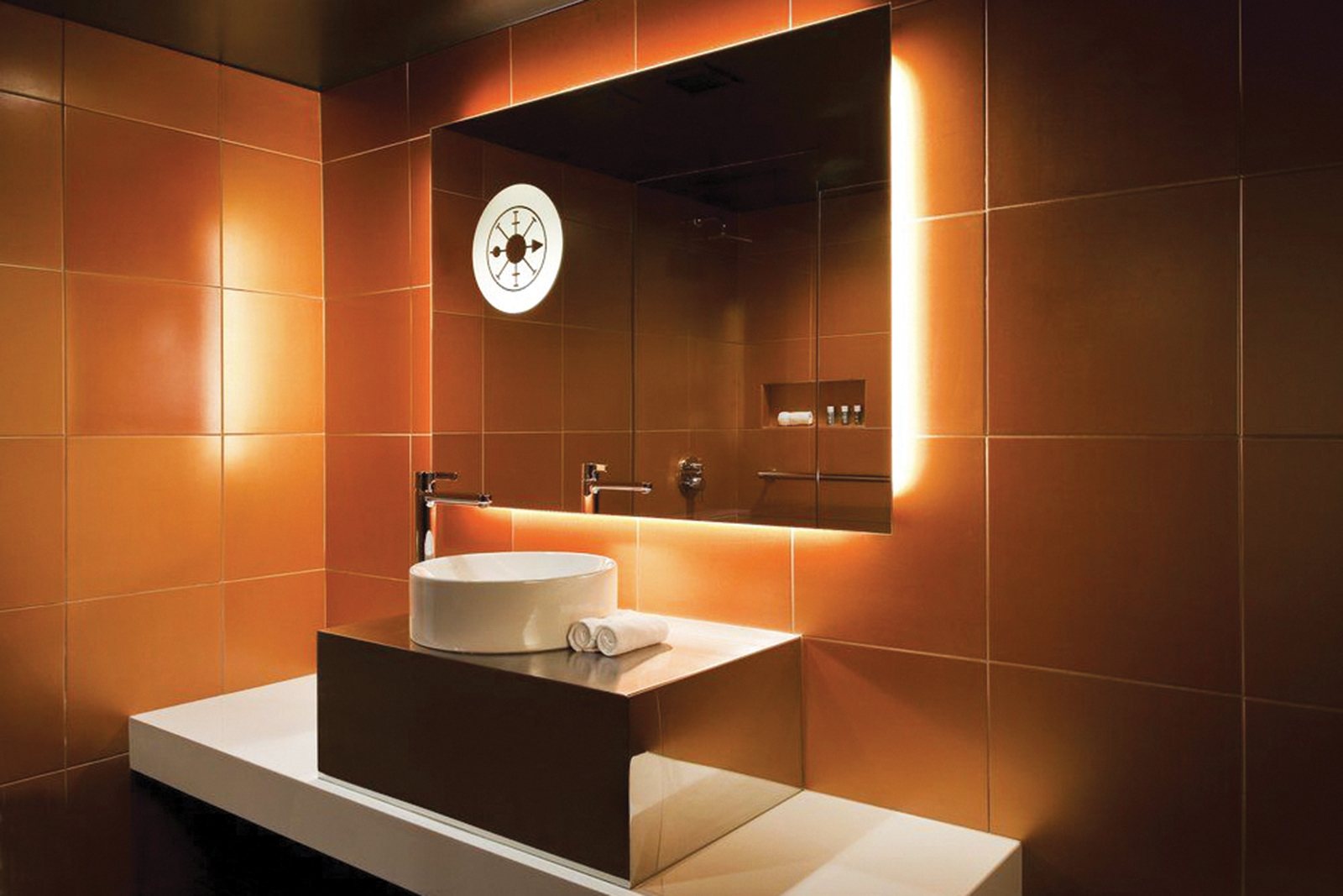05_W French Quarter-Bathroom_01.jpg