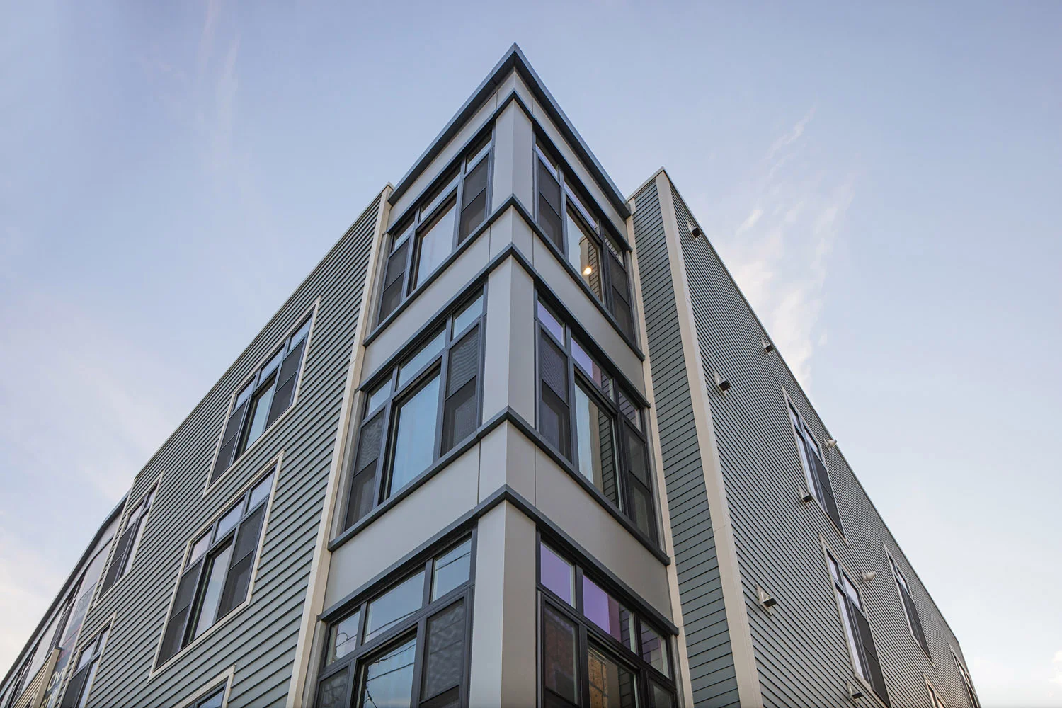 Exterior 09.jpg
