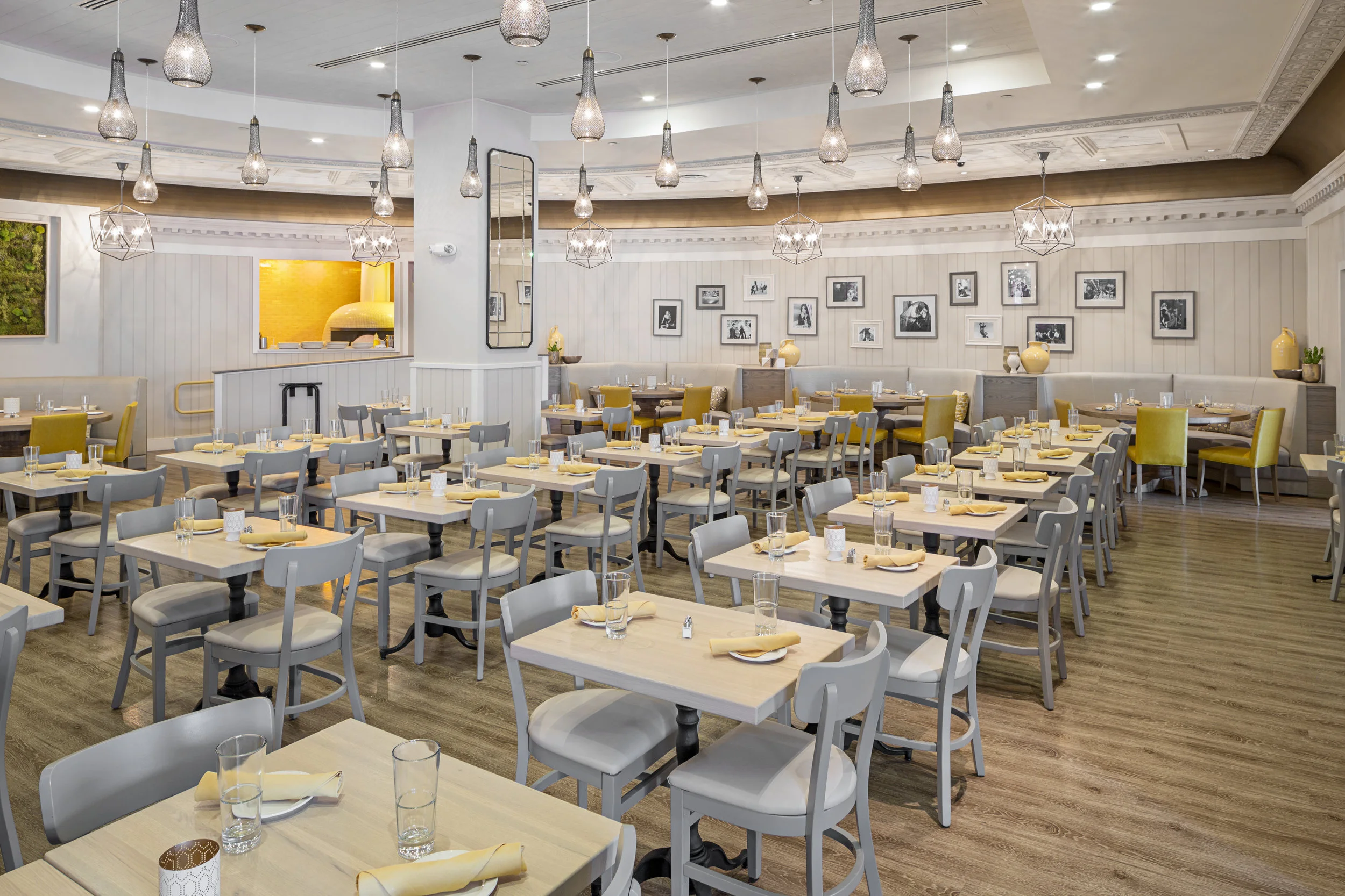 Serafina 02 Dining.jpg