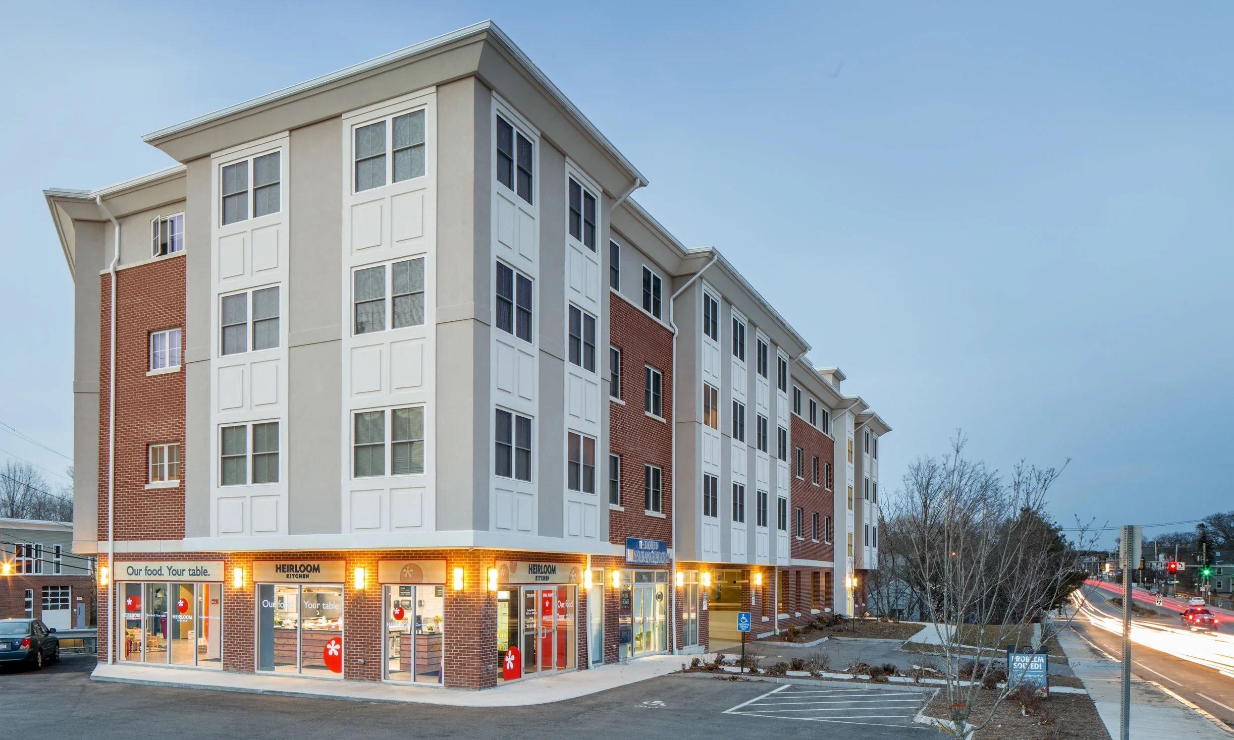 EXTERIOR 3.jpg