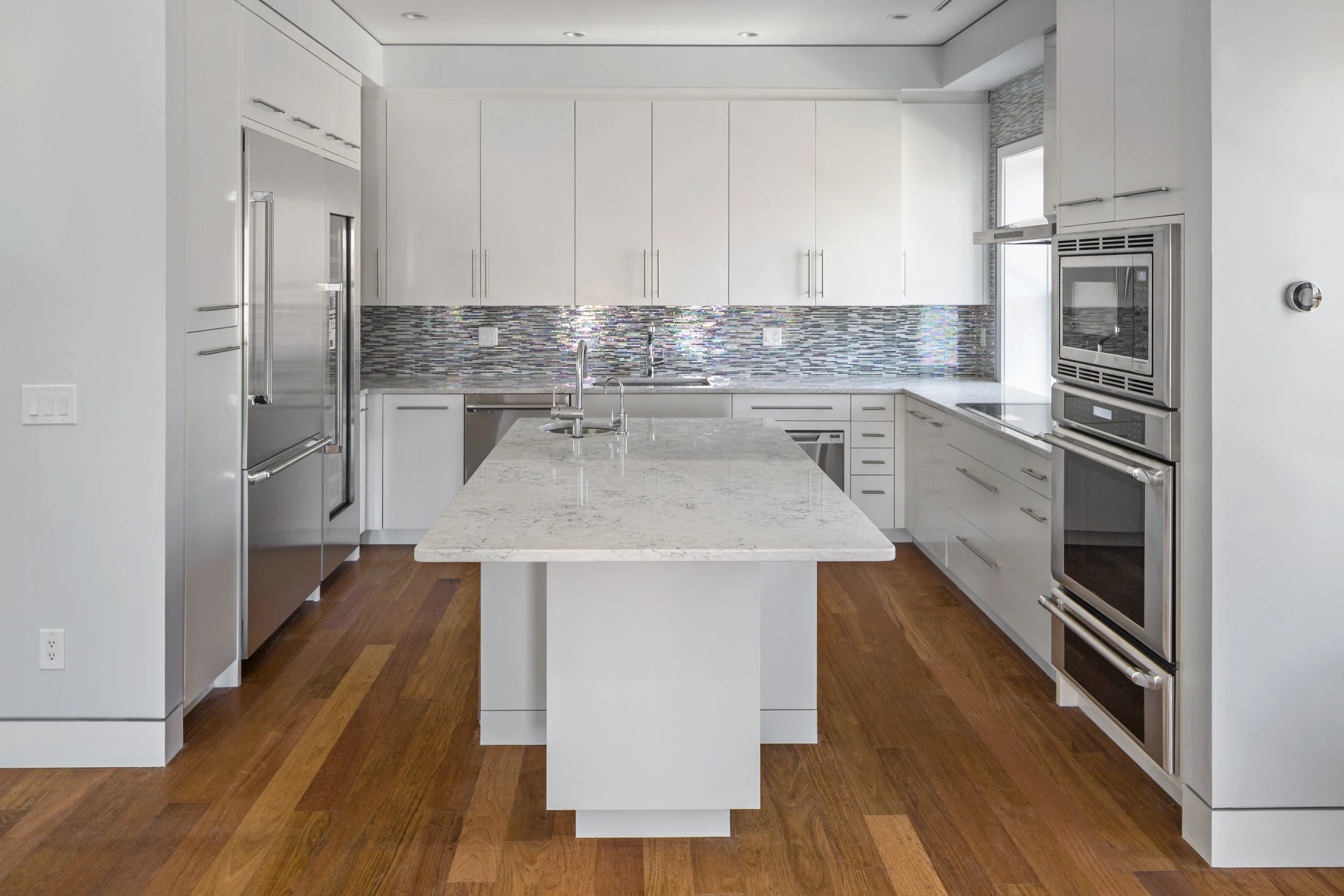 3 - Kitchen Full.jpg