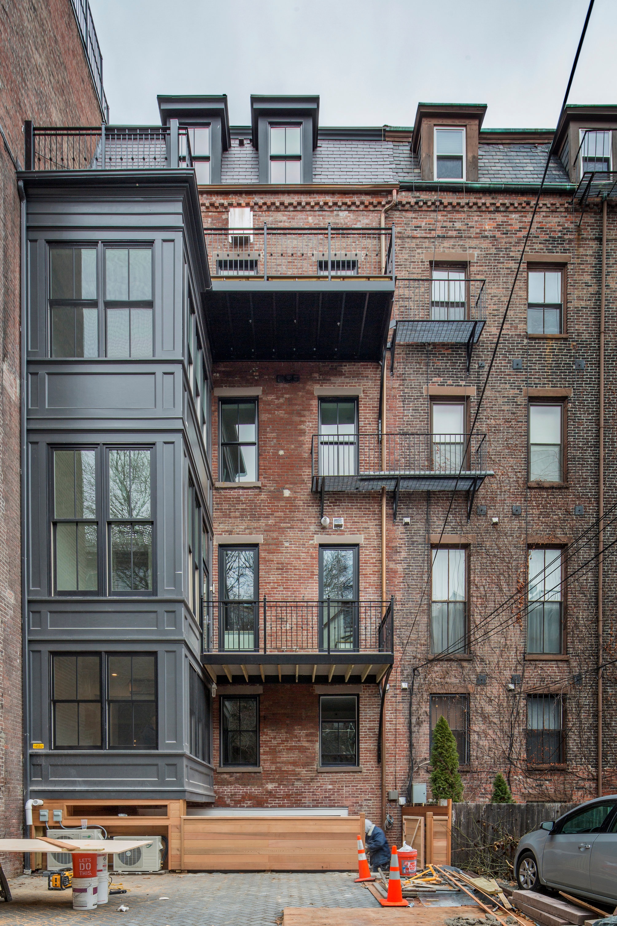 Exterior+Rear.jpg