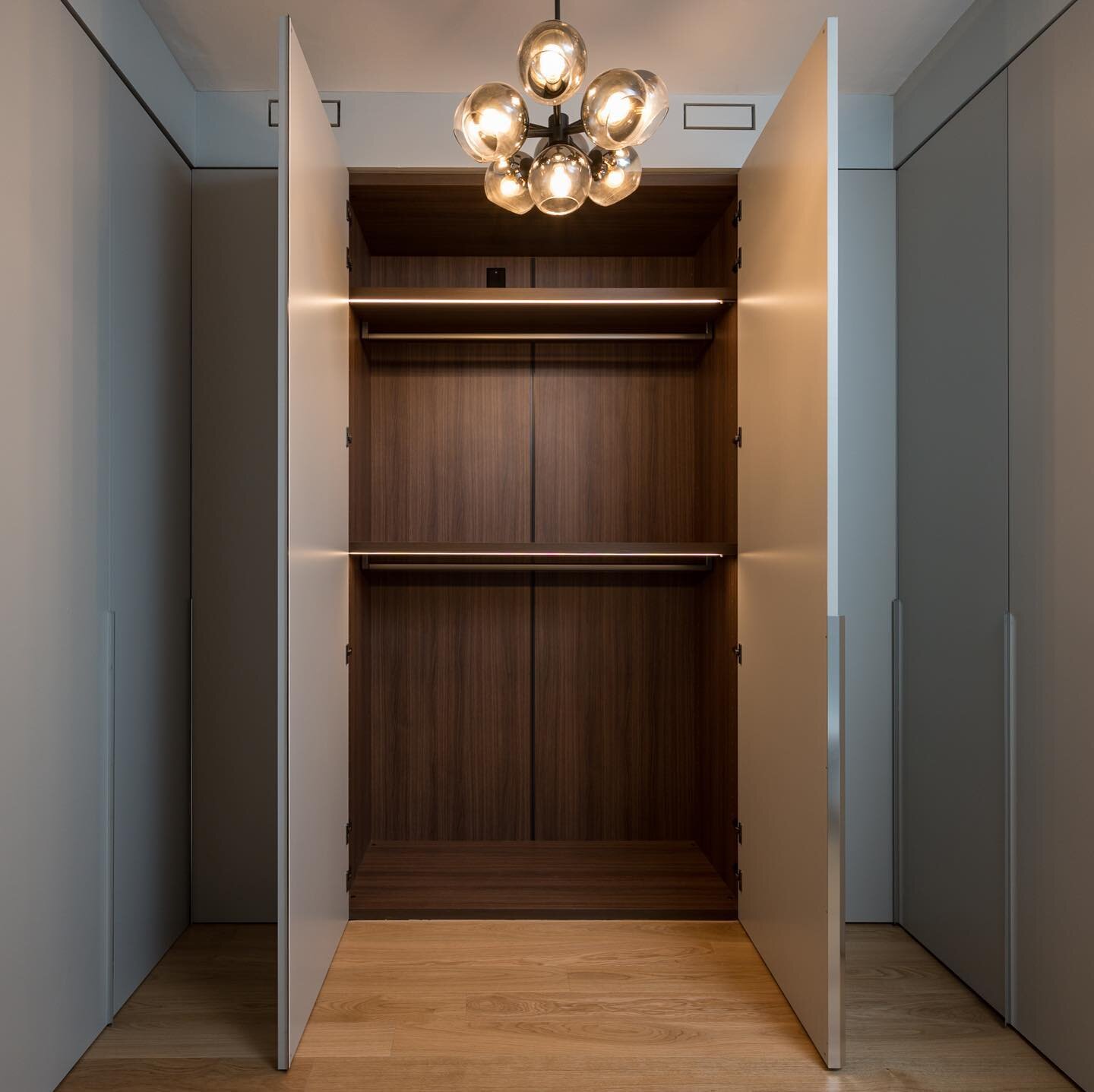 3 EMMET STREET
South Boston, MA
&bull;
Working closely with our clients, we had the pleasure of designing two carefully crafted townhouses on this lot in the heart of Southie.
&bull;
No mater the size of a project, we always truly appreciate working 