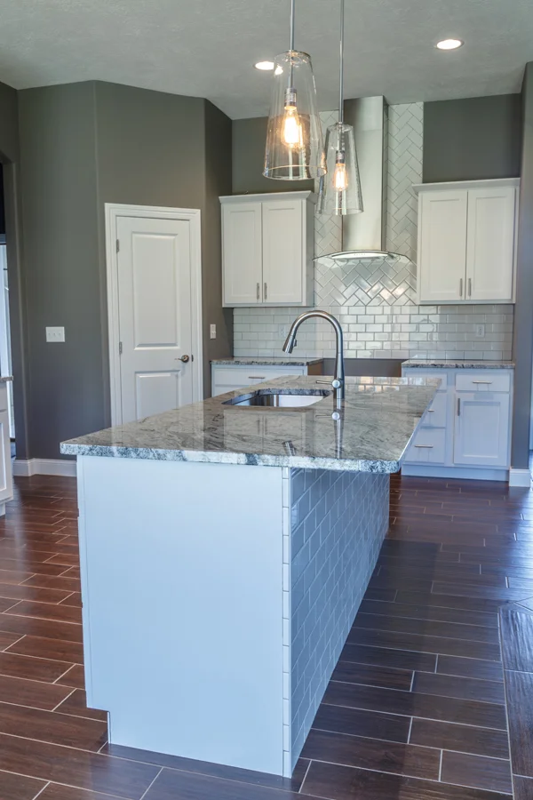 Custom - Kitchen 3.jpg