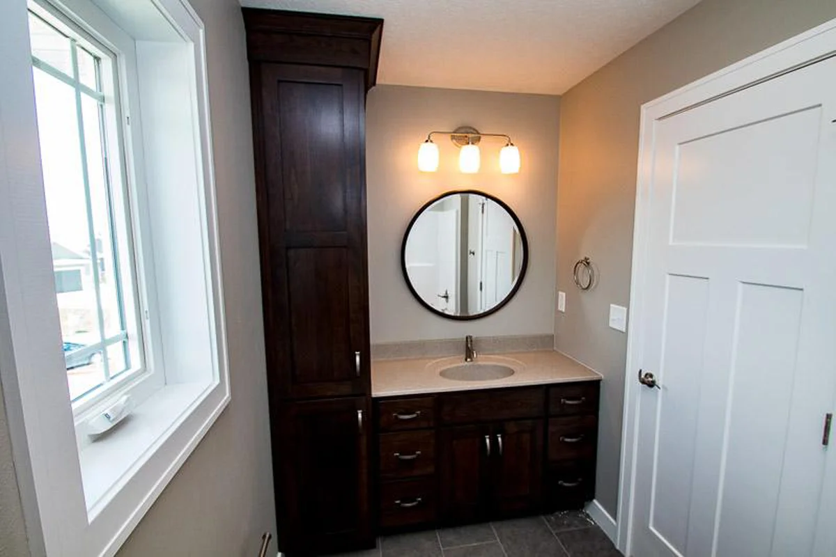 359 Champions - Custom - Bathroom 1.jpg