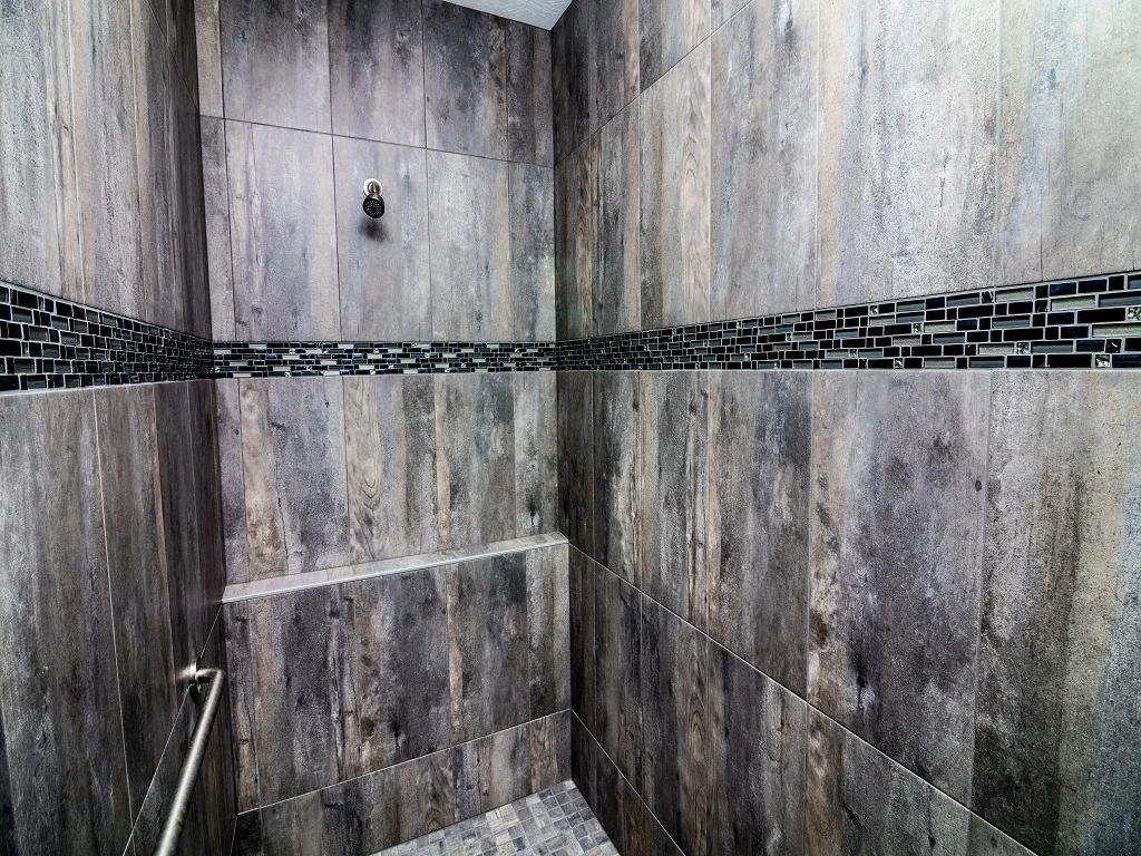 6750 Brookside Ct - Redwood - Bathroom 4.jpg