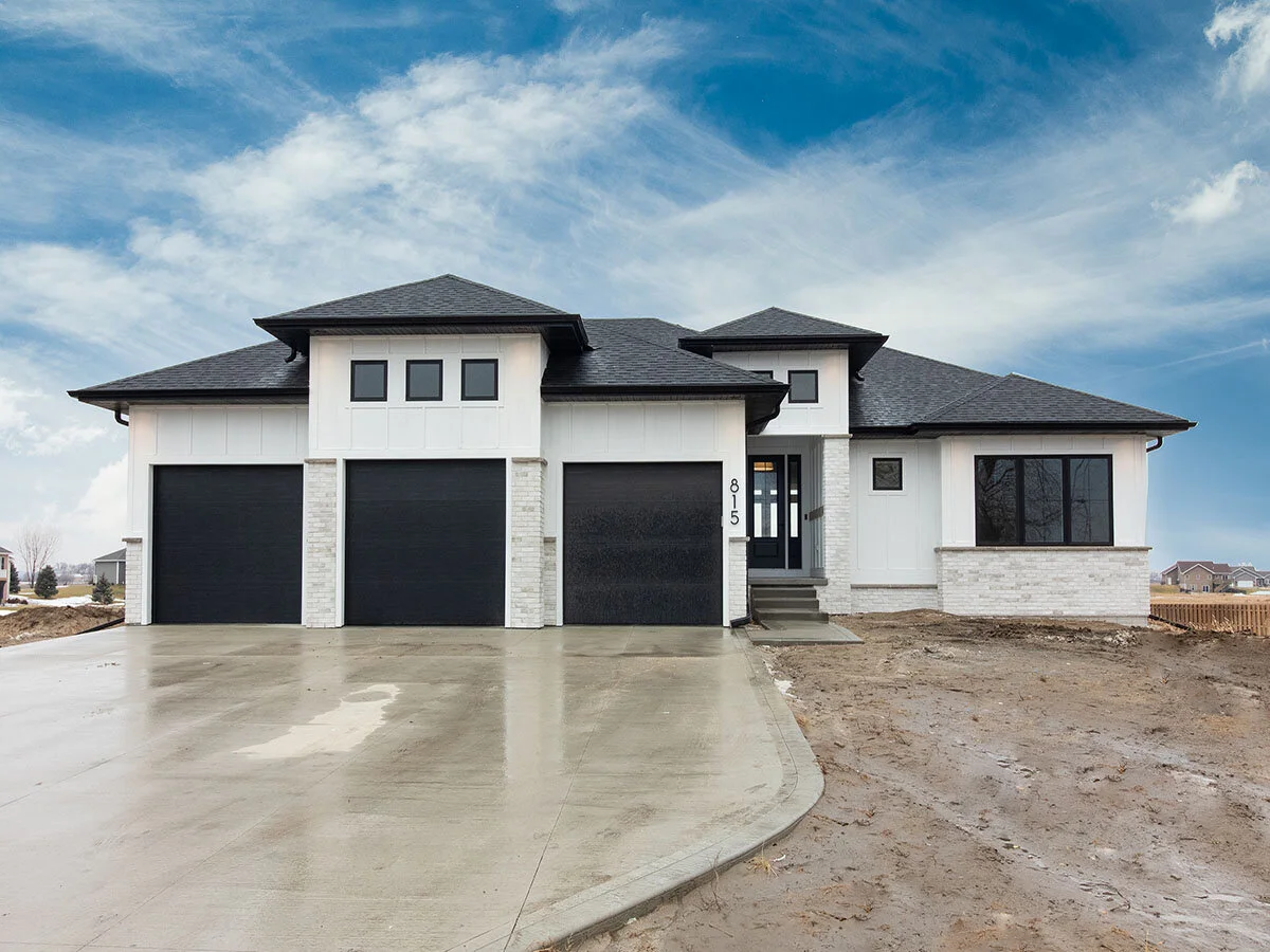 MAHOGANY - 3,940 SF