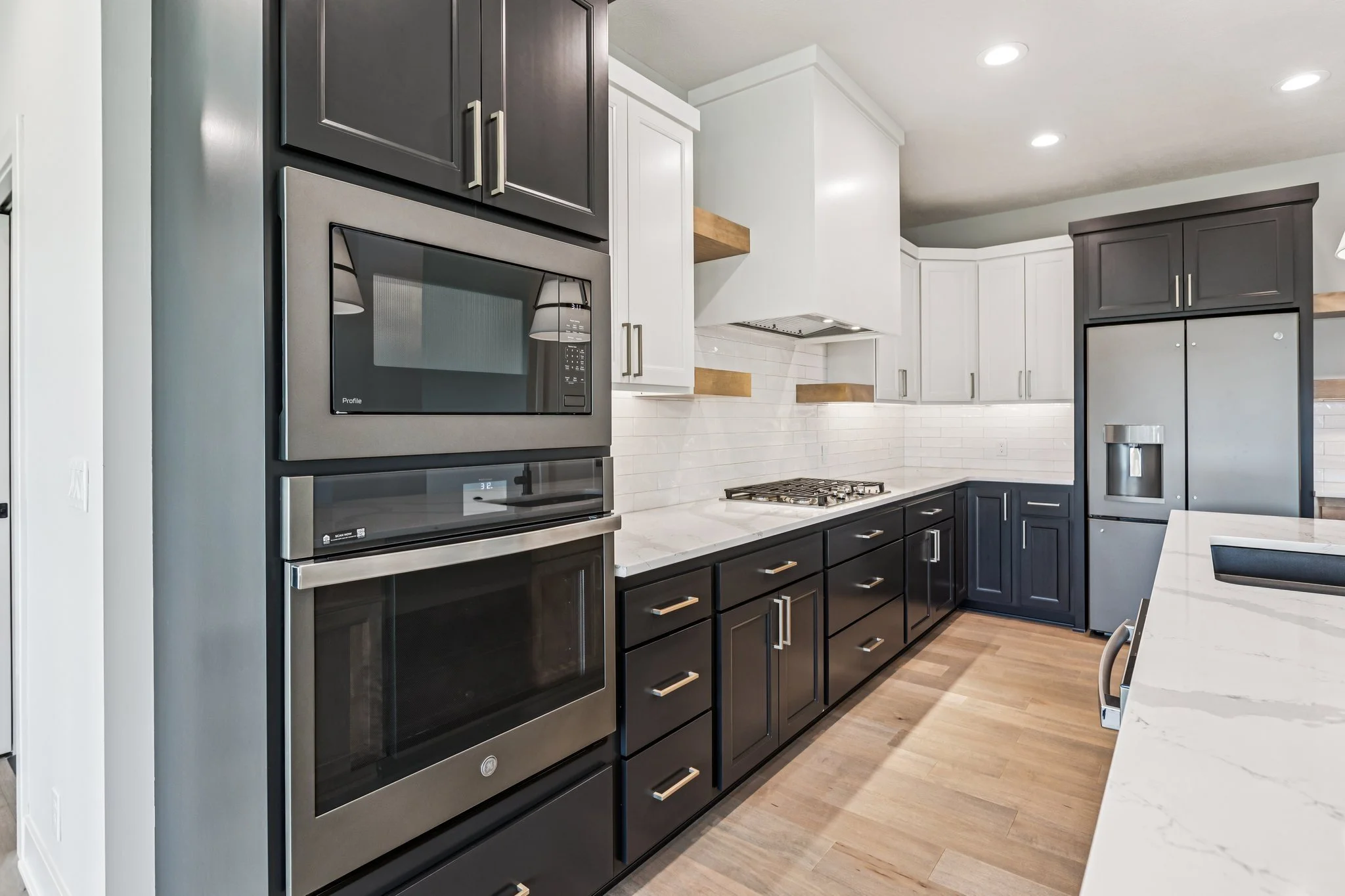 10-web-or-mls-7466 - 3306 S 212th St_010.jpg