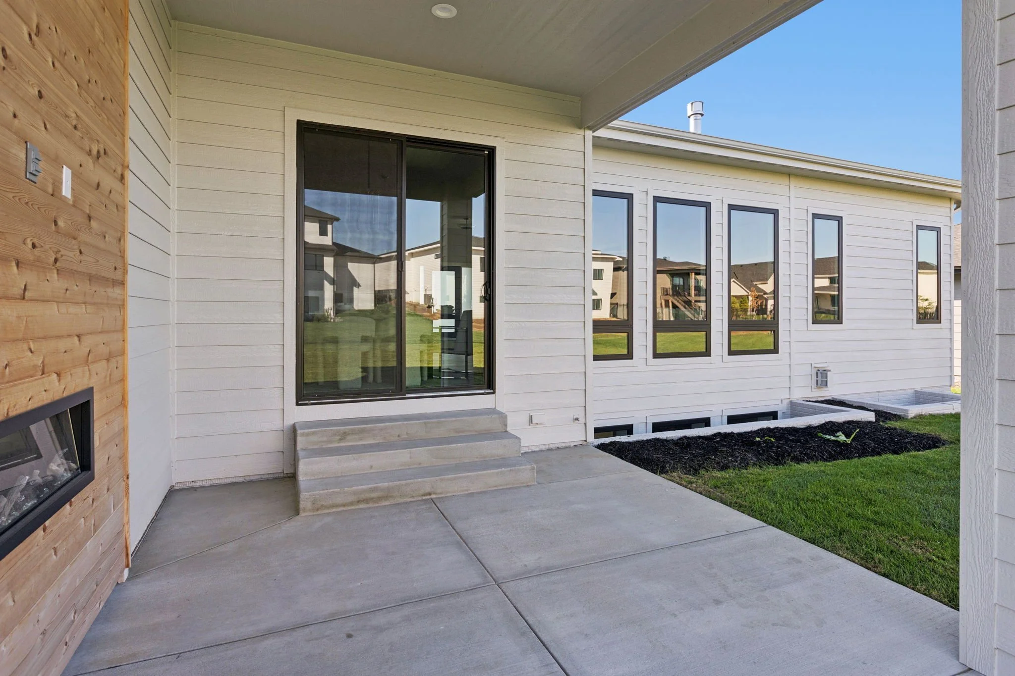 47-web-or-mls-7285 - 21056 Joseph St_47.jpg