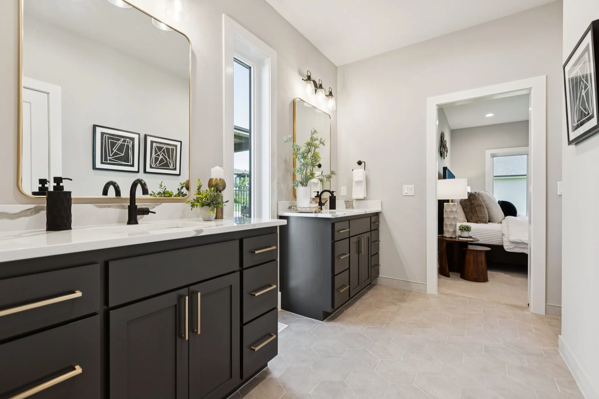 21-web-or-mls-7349 - 3321 S 212th St_021.jpg