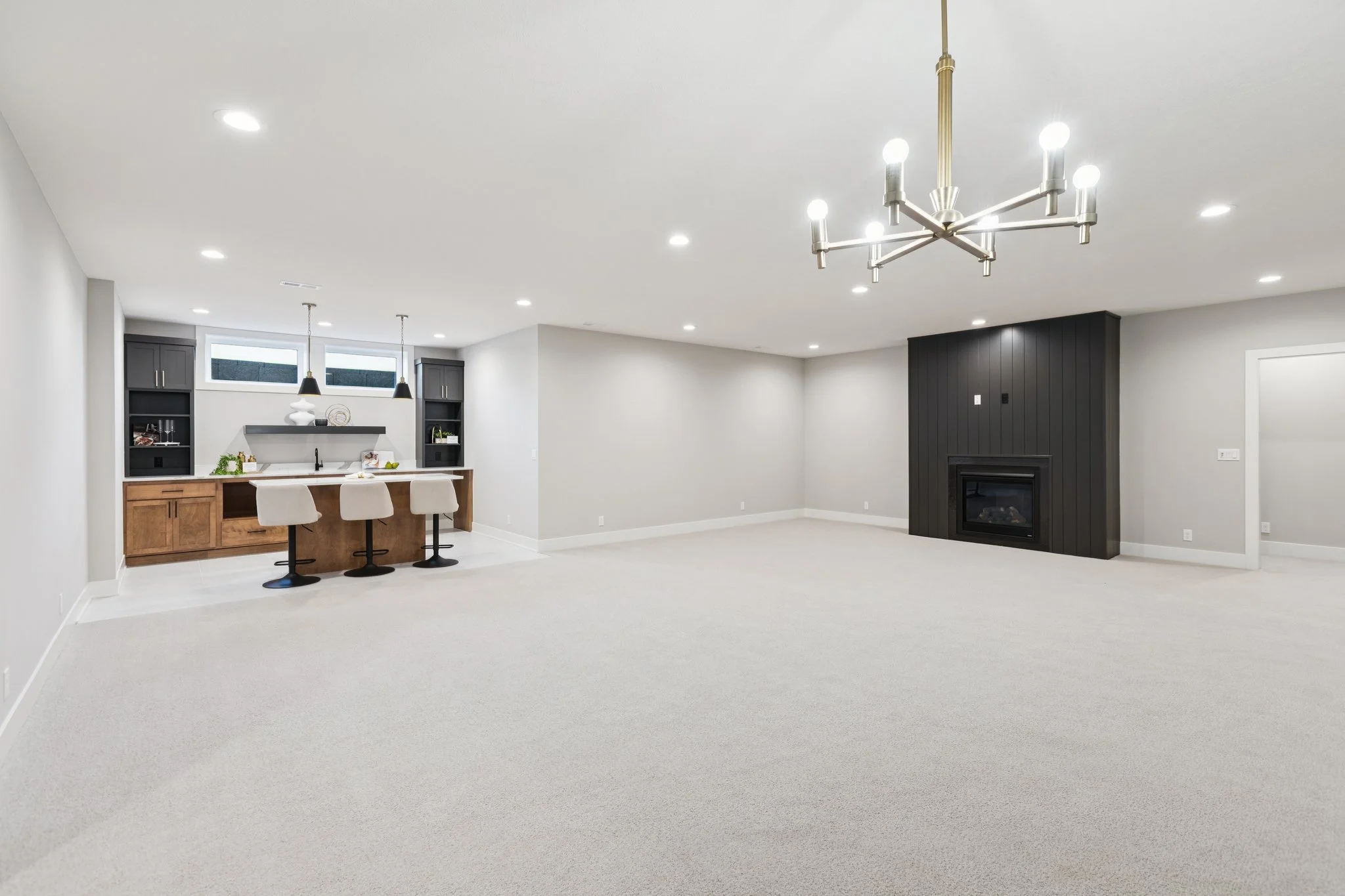 11-web-or-mls-7349 - 3321 S 212th St_011.jpg