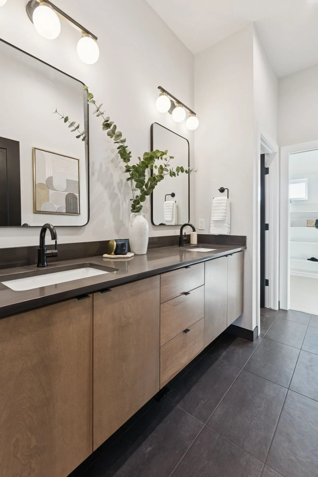 24-web-or-mls-7285 - 21056 Joseph St_24.jpg