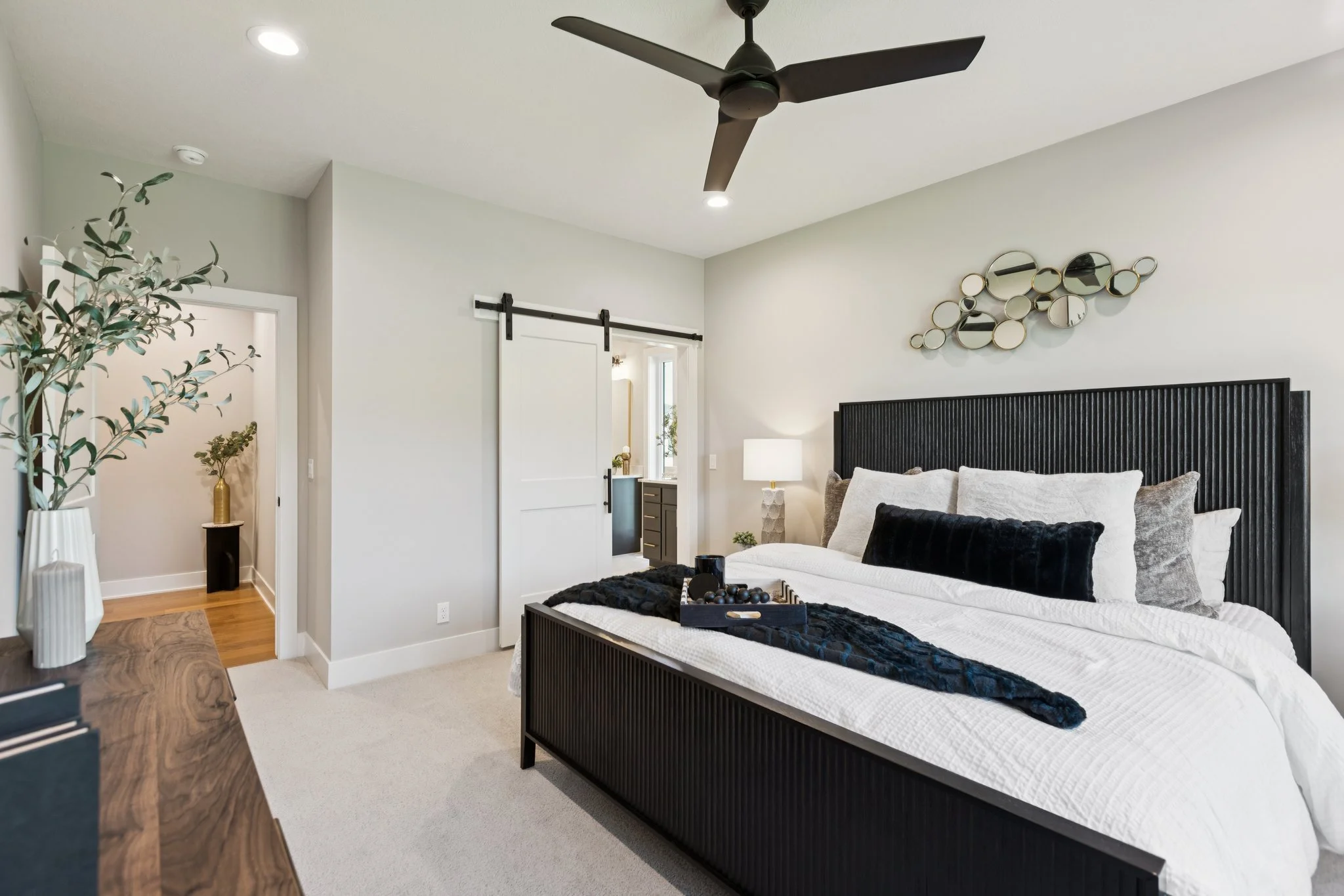 20-web-or-mls-7349 - 3321 S 212th St_020.jpg